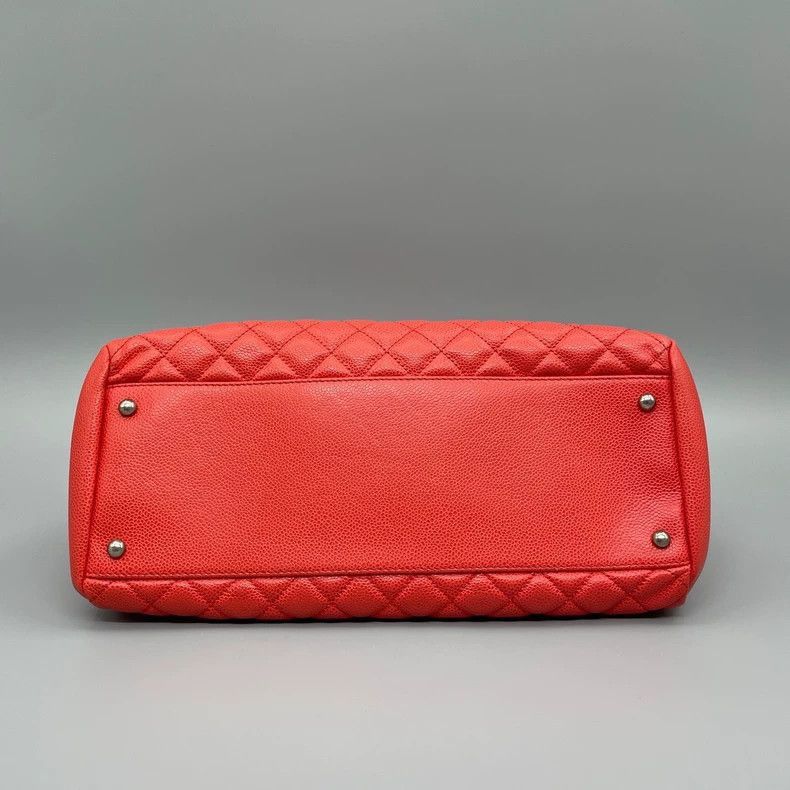 Chanel Chanel Red Quilted Bowling Chain Bag Size ONE SIZE - 5 Thumbnail