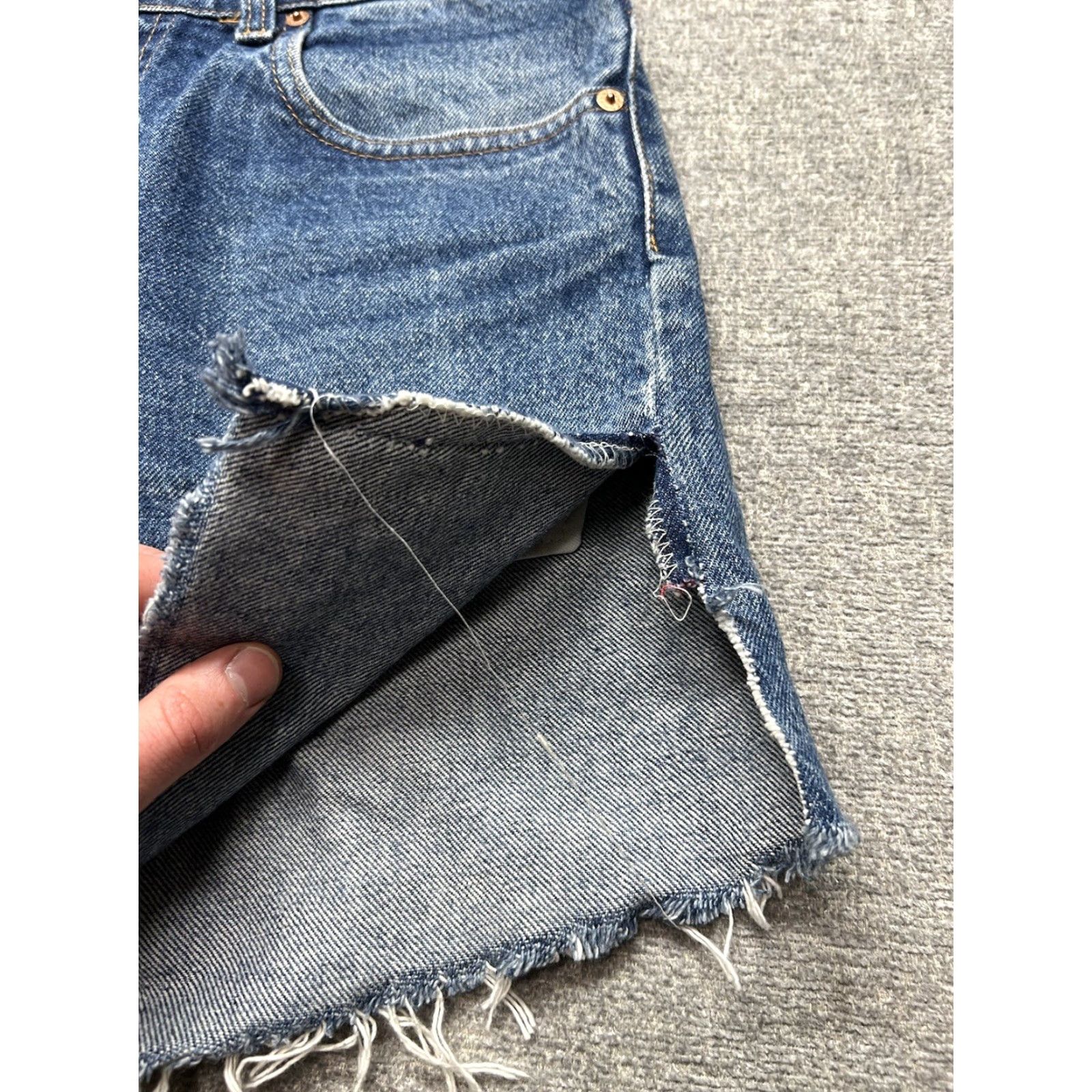 Levi's VINTAGE Levi’s 505 Denim Jean Shorts Cut Off Size 34” USA Blue Cotton Denim 80s Size US 34 / EU 50 - 5 Thumbnail
