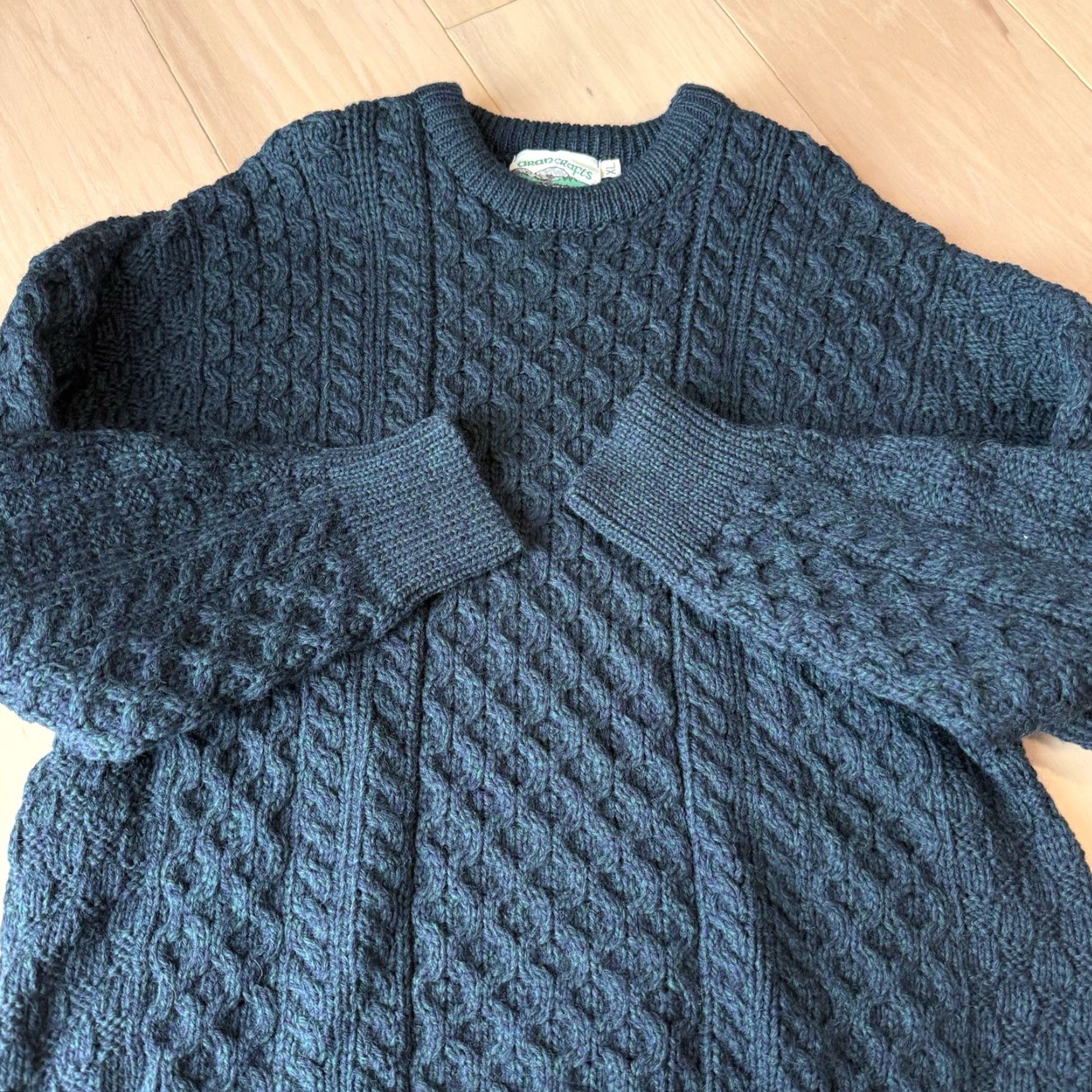 Vintage VINTAGE Aran Crafts Cable Knit Sweater XL Green Wool Ireland Fisherman Winter Outdoors Men Pullover Crew Neck Size US XL / EU 56 / 4 - 4 Thumbnail