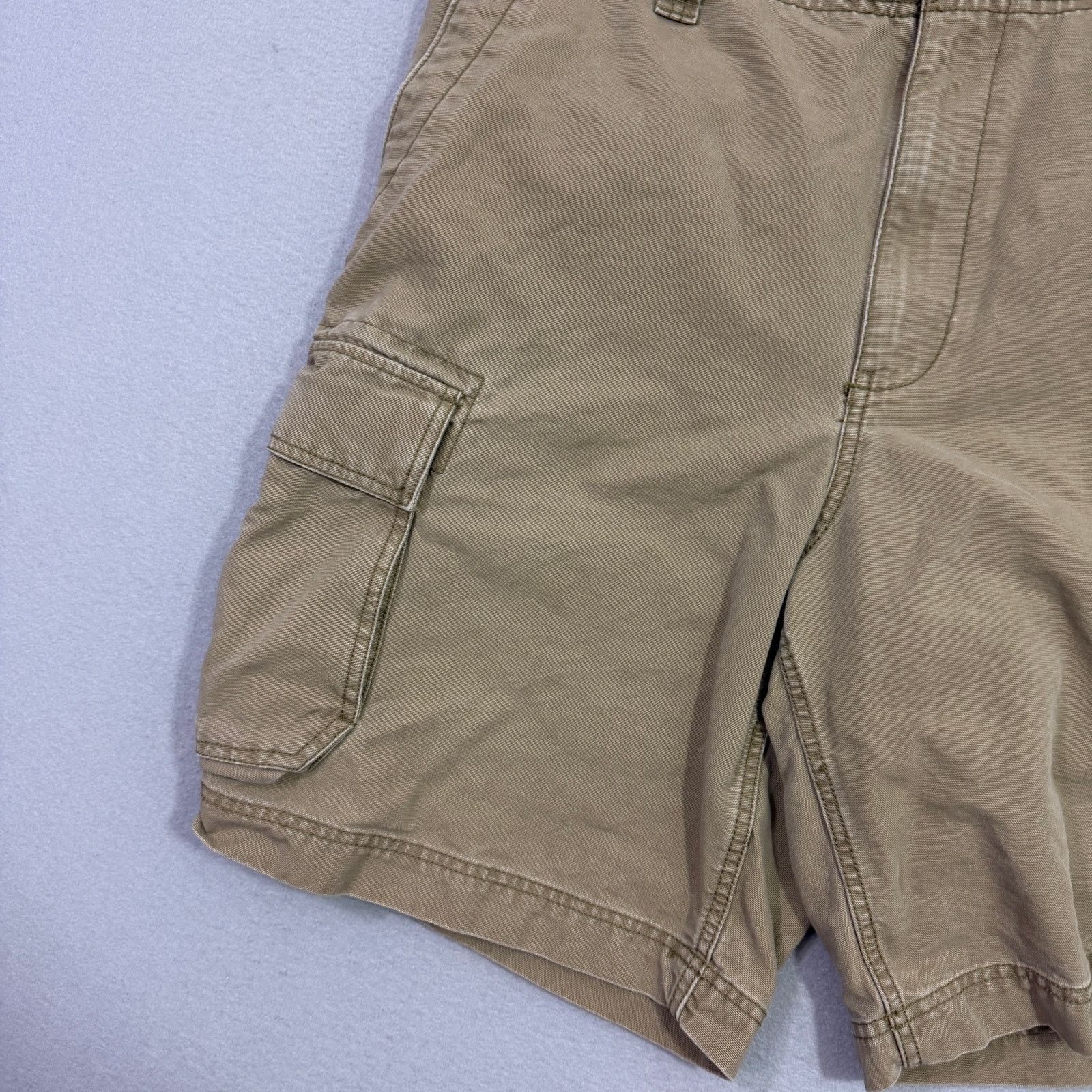Old Navy Vintage Old Navy Cargo Shorts Men's 36 Tan 10" Inseam y2k Size US 36 / EU 52 - 4 Thumbnail