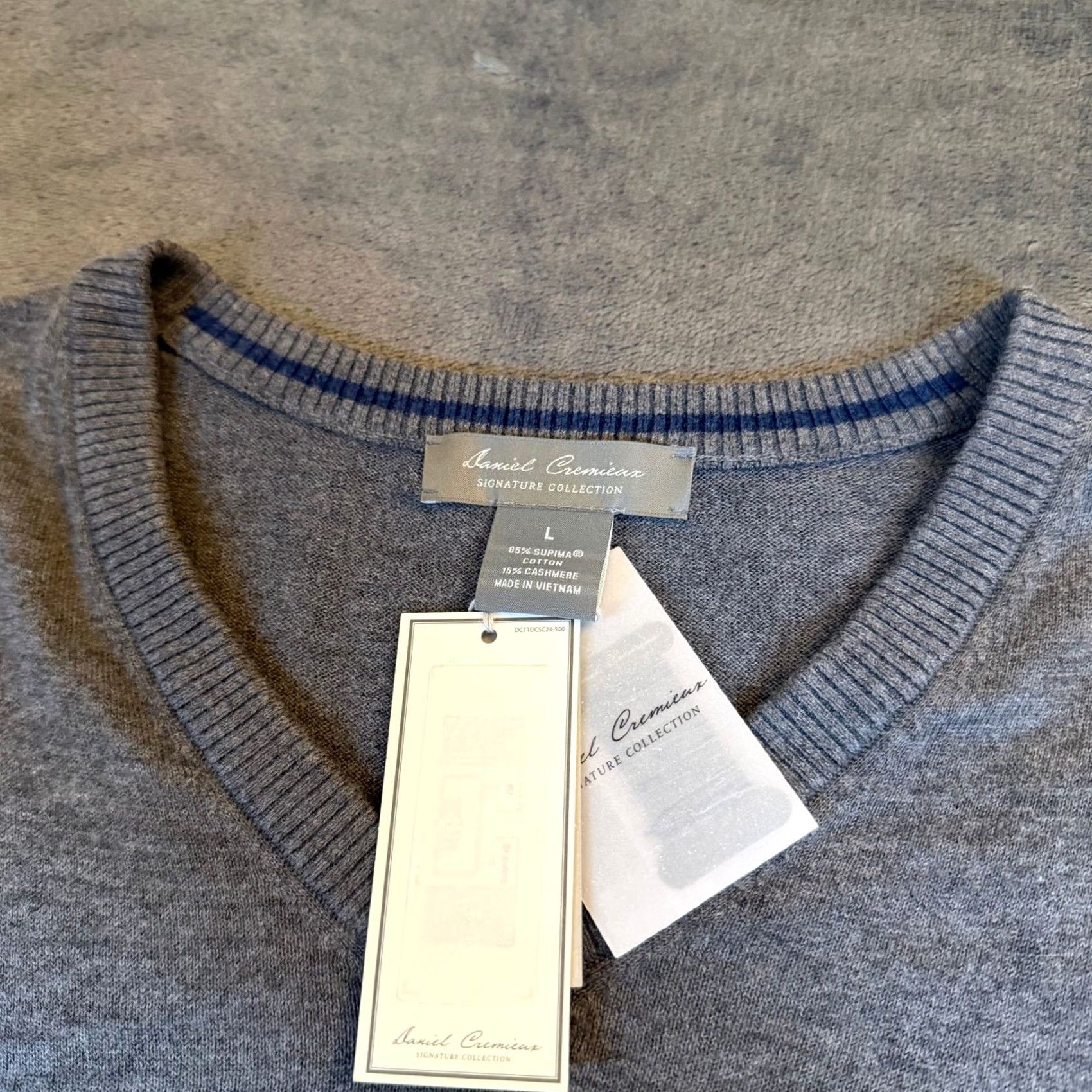 Cremieux Daniel Cremieux Supima Cotton Cashmere V-Neck Sweater Grey Mens L NWT Size US L / EU 52-54 / 3 - 2 Thumbnail