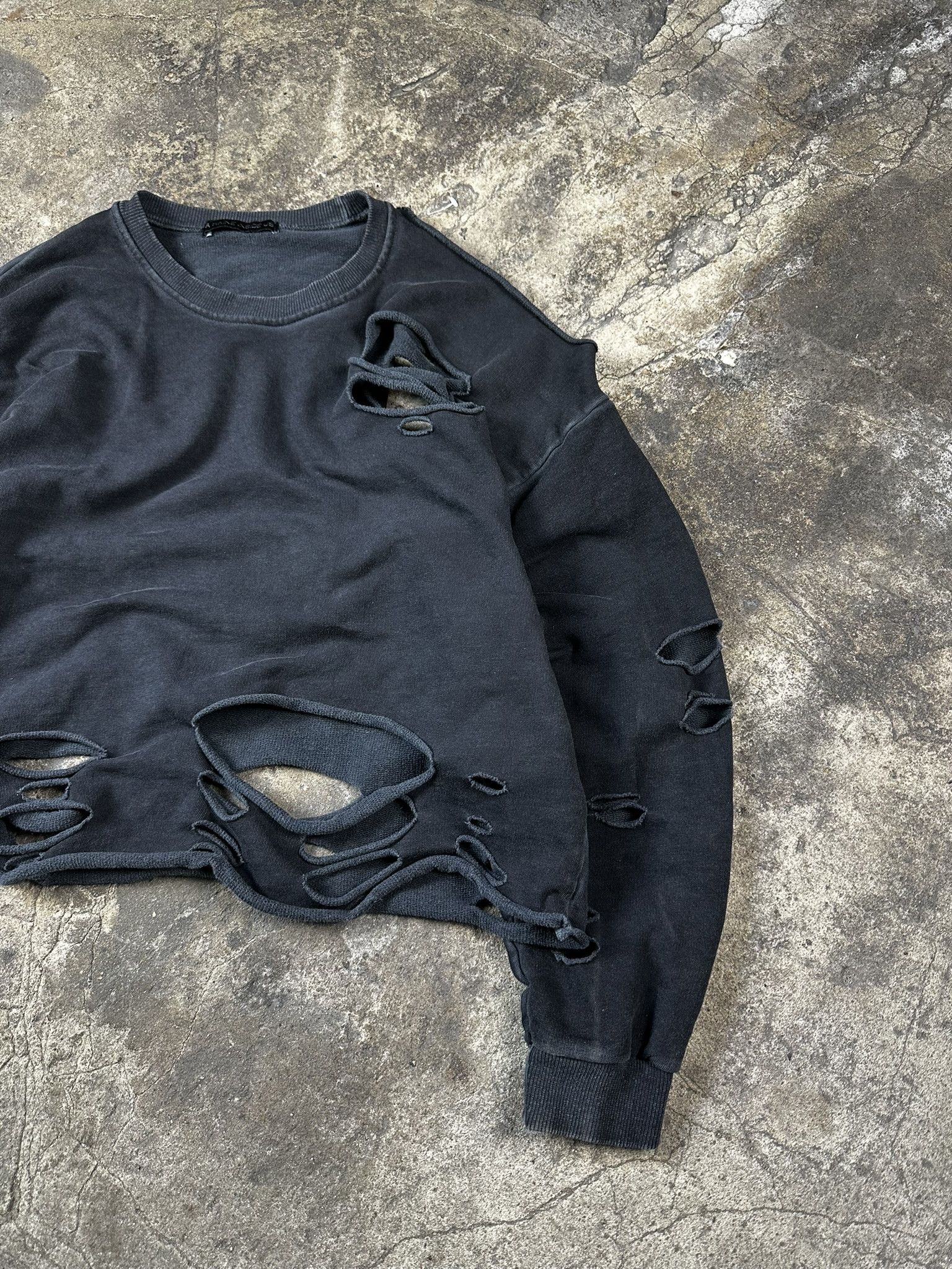 La Haine Inside Us La Haine Inside Us Distressed Avant Garde Boxy Crewneck Size US L / EU 52-54 / 3 - 3 Thumbnail