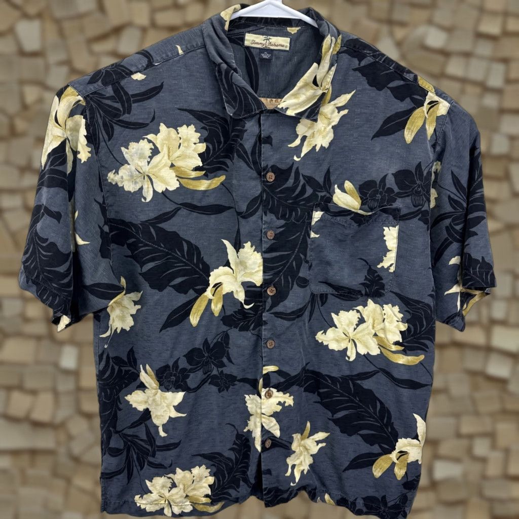 Tommy Bahama VINTAGE Tommy Bahama Floral Silk Button-Down Camp Shirt Mens XL Beach Size US XL / EU 56 / 4 - 1 Thumbnail