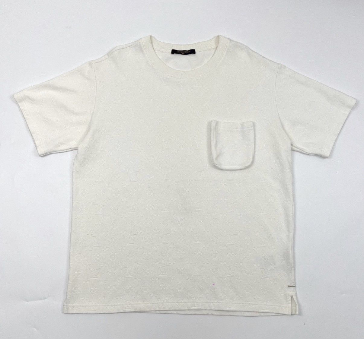 Louis Vuitton Louis Vuitton Embossed Print Short Sleeve T-shirt K12 Size US XL / EU 56 / 4 - 1 Thumbnail