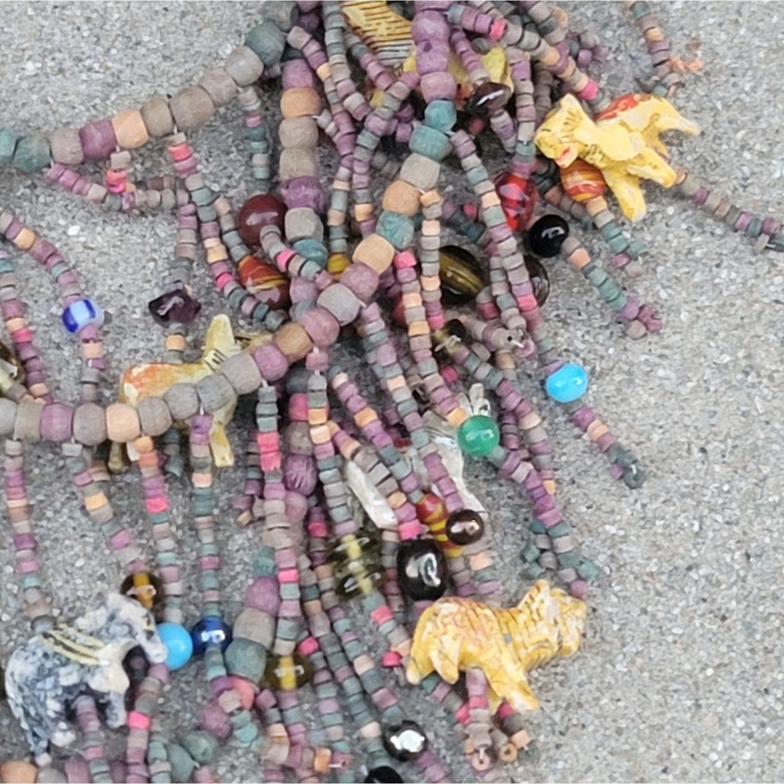 Handmade Vtg African Wooden Carved Animals Beaded Necklace Size ONE SIZE - 3 Thumbnail