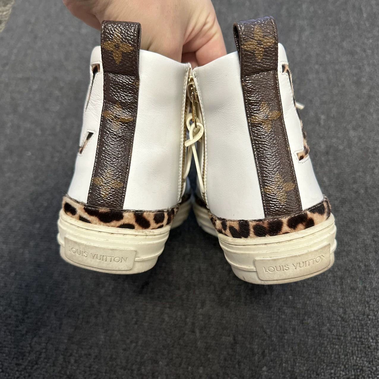 Louis Vuitton LV 95 New White Leopard Print Sneakers 36.5 Size US 5.5 / IT 35.5 - 4 Thumbnail