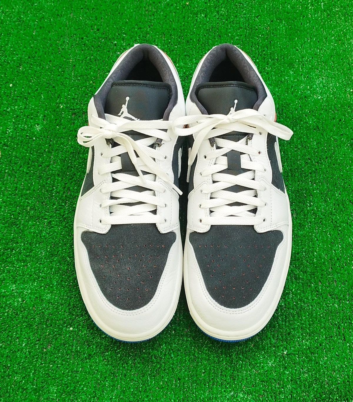 Jordan Brand Shoes Buy Air Jordan 1 Low Quai 54 Size US 13 / EU 46 - 2 Thumbnail