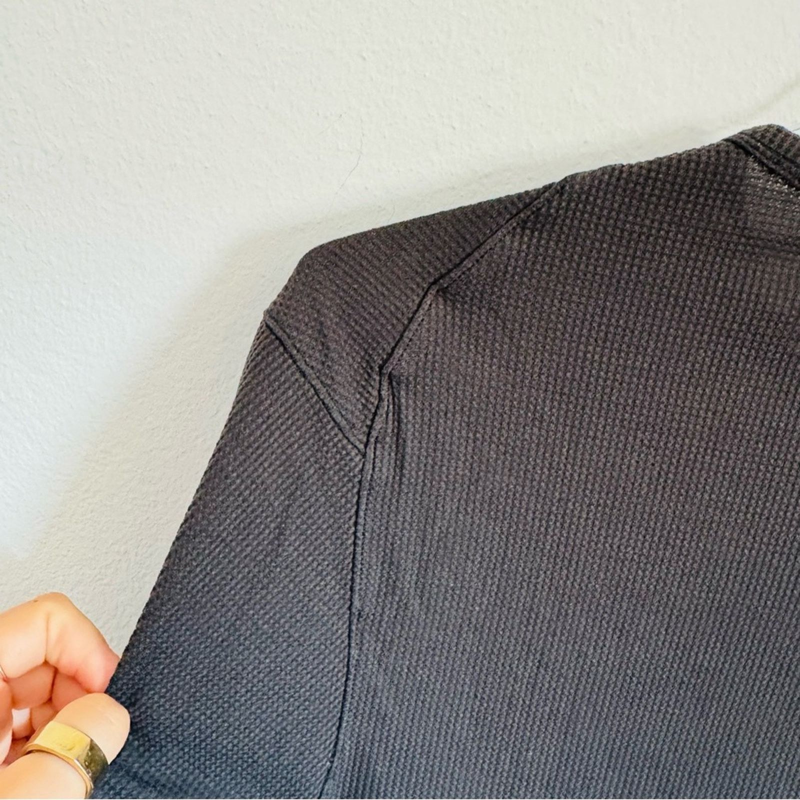 Lululemon MEN LULULEMON Black Graphite Waffle Knit Gym Tee Shirt Top Size US S / EU 44-46 / 1 - 8 Thumbnail