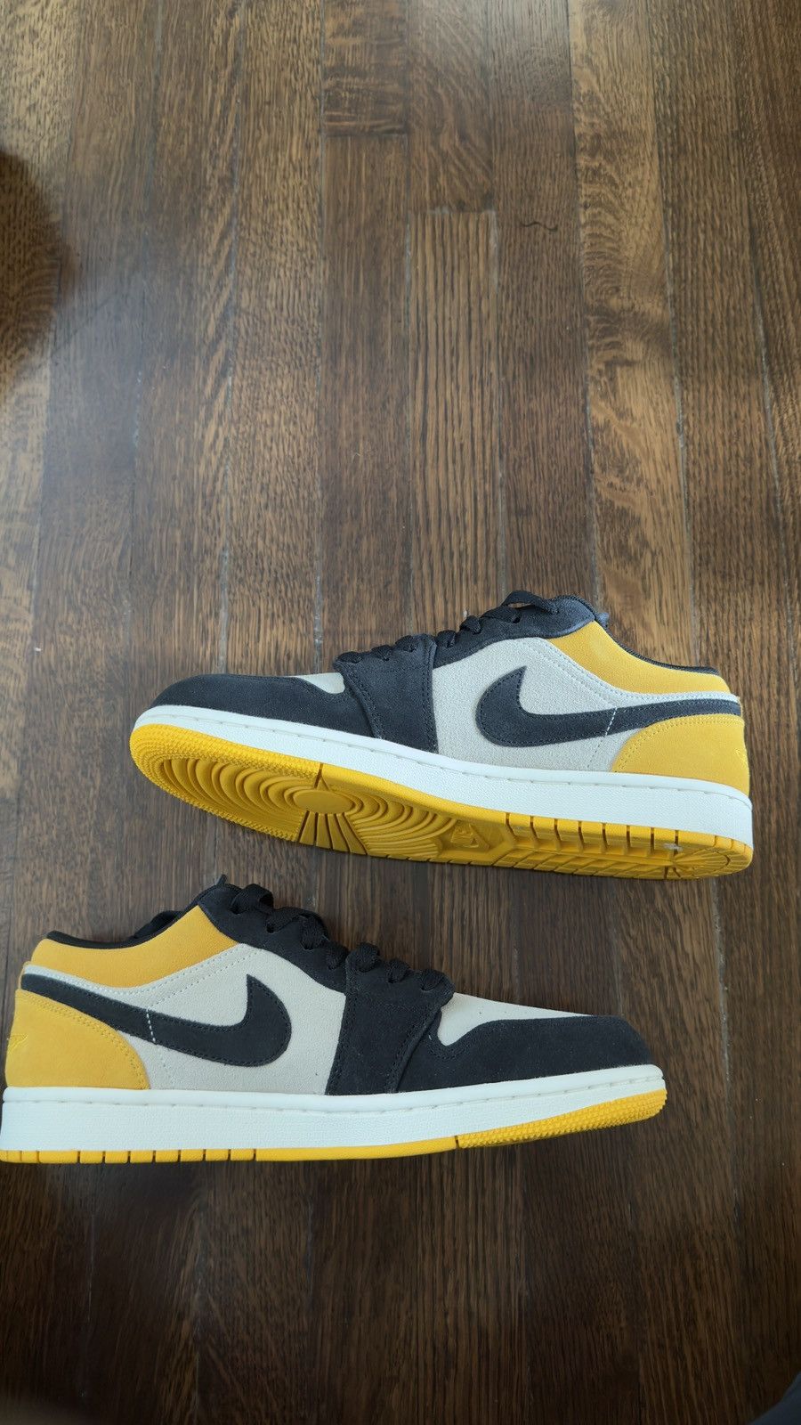 Jordan Brand AIR JORDAN 1 LOW Size US 9 / EU 42 - 2 Thumbnail