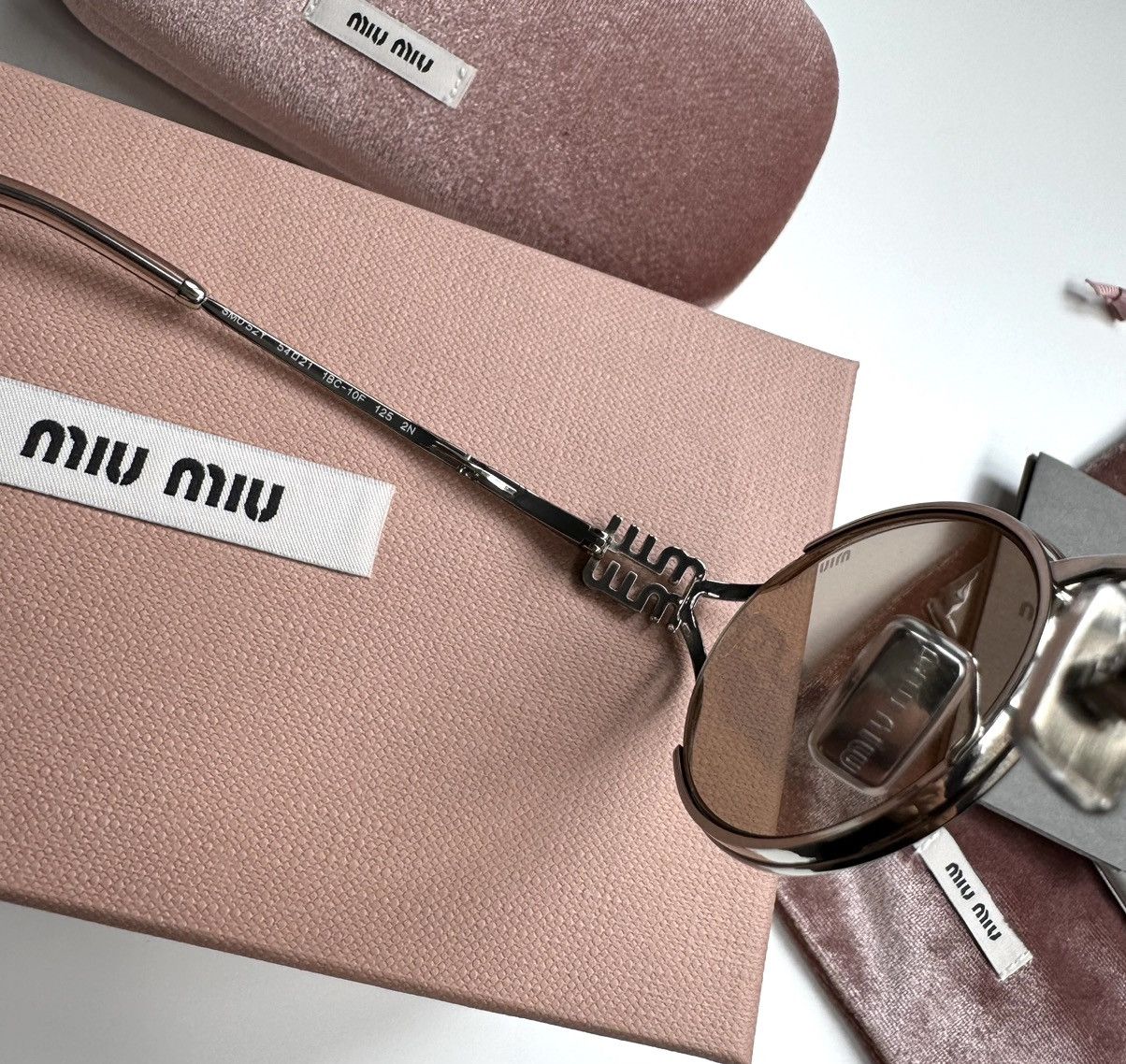 NEW Miu Miu sunglasses SMU 52YS 1BC10F