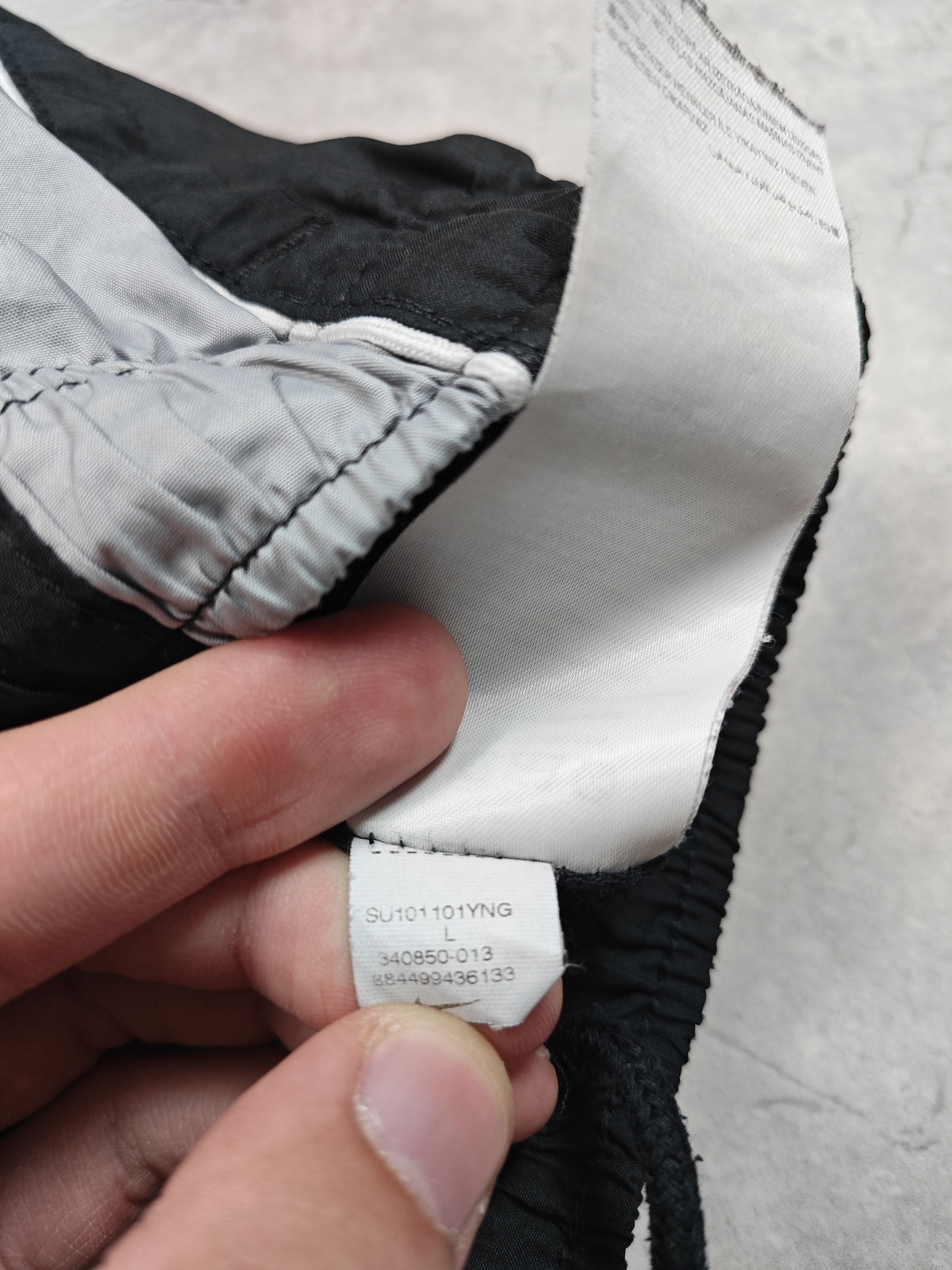 Nike Nike Vintage Shorts Size US 34 / EU 50 - 6 Thumbnail