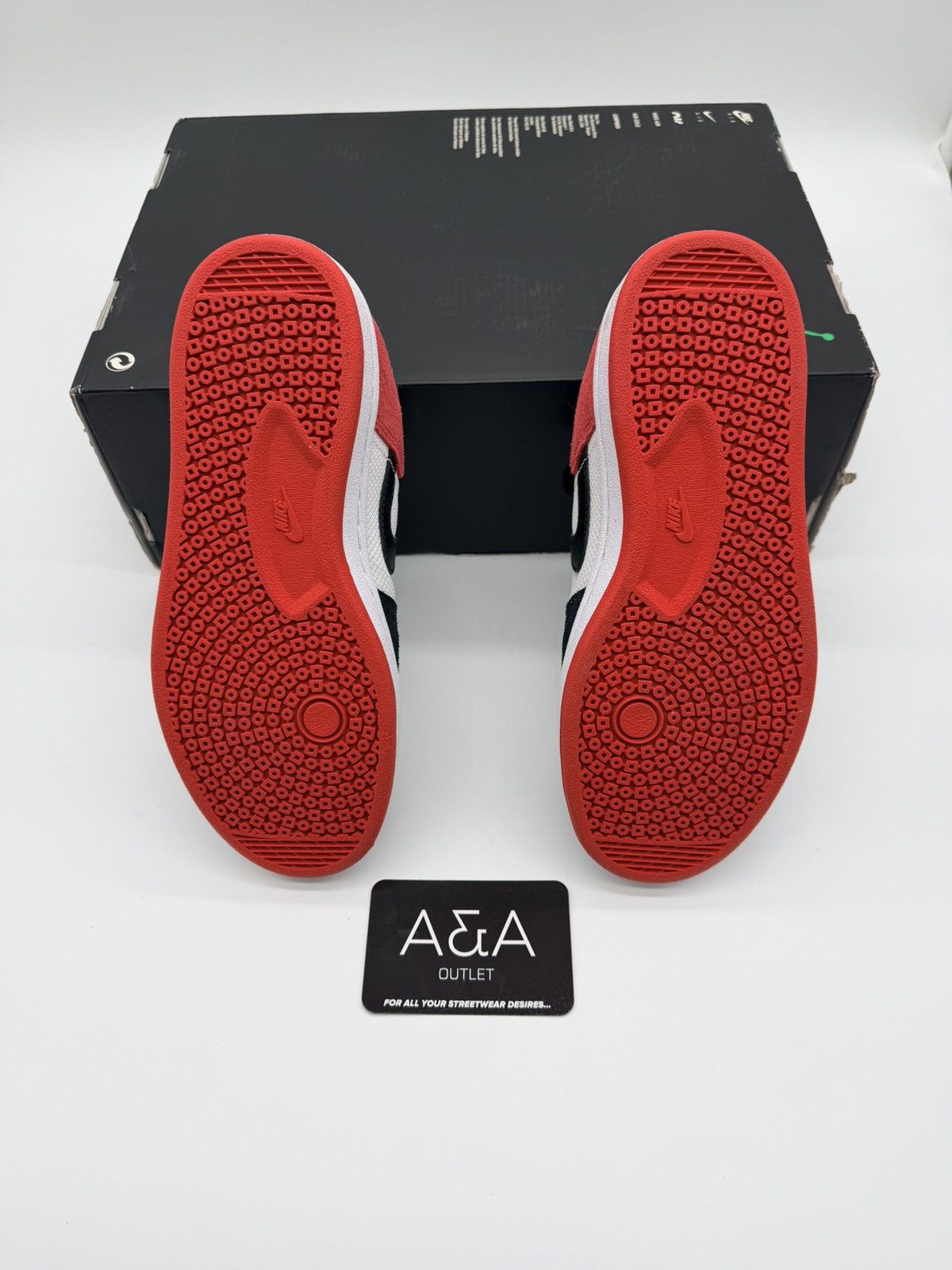 Nike Nike SB Alleyoop GS University Red US 5 Brand New Free Ship Size US 5 / EU 37 - 5 Thumbnail