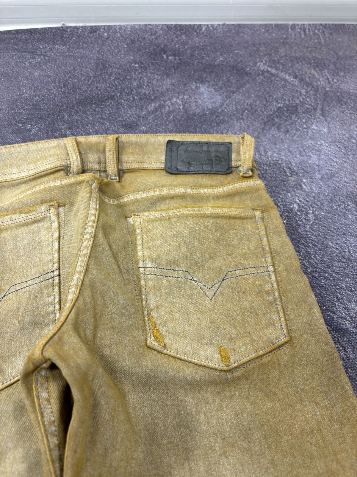 Diesel Diesel Sleenker Slim Skinny NWT Distressed Gold Pants Jeans Size US 27 - 19 Thumbnail