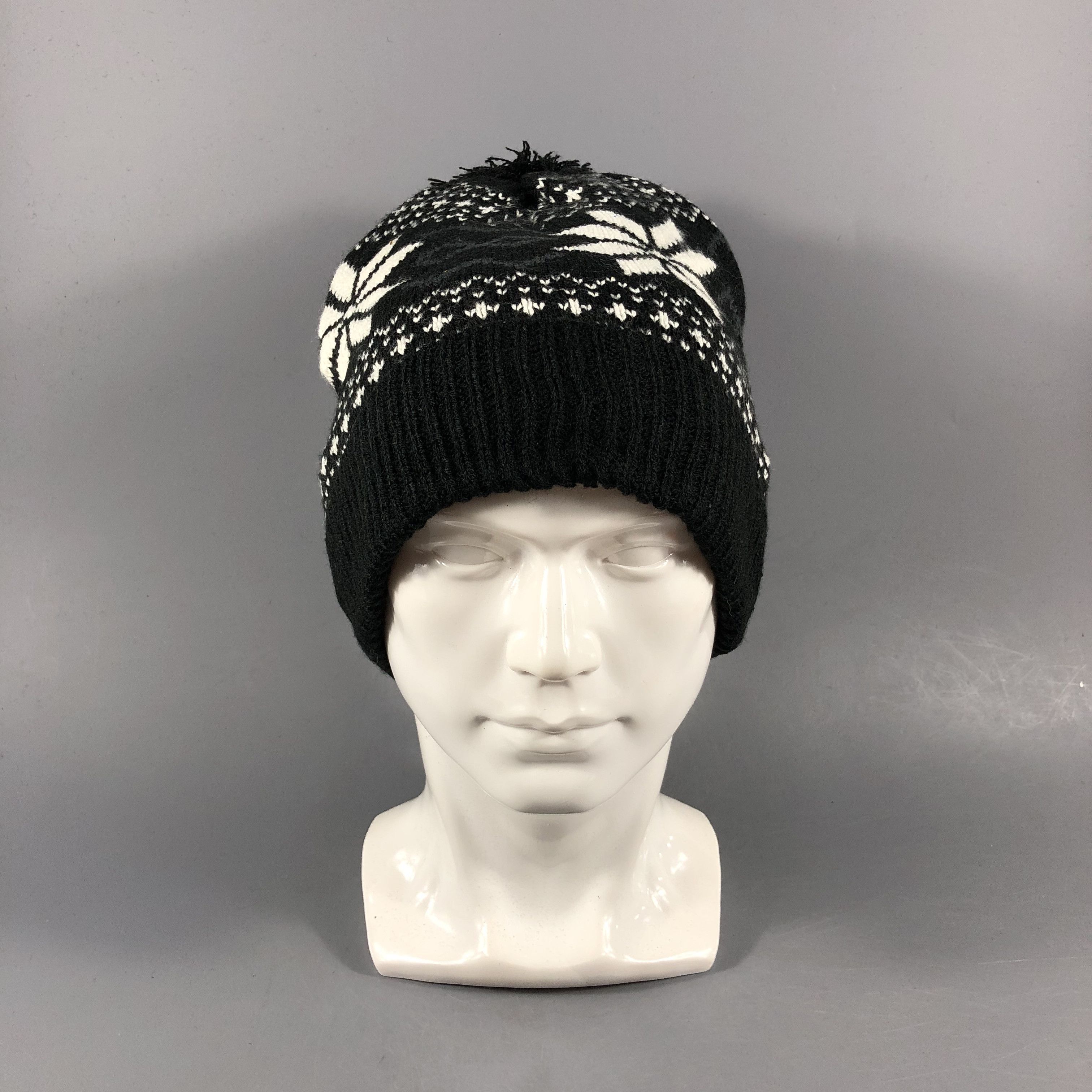 Vintage Unknown Fair Isle Bobble Beanie Snowcap Snow Hat B972 Size ONE SIZE - 1 Thumbnail