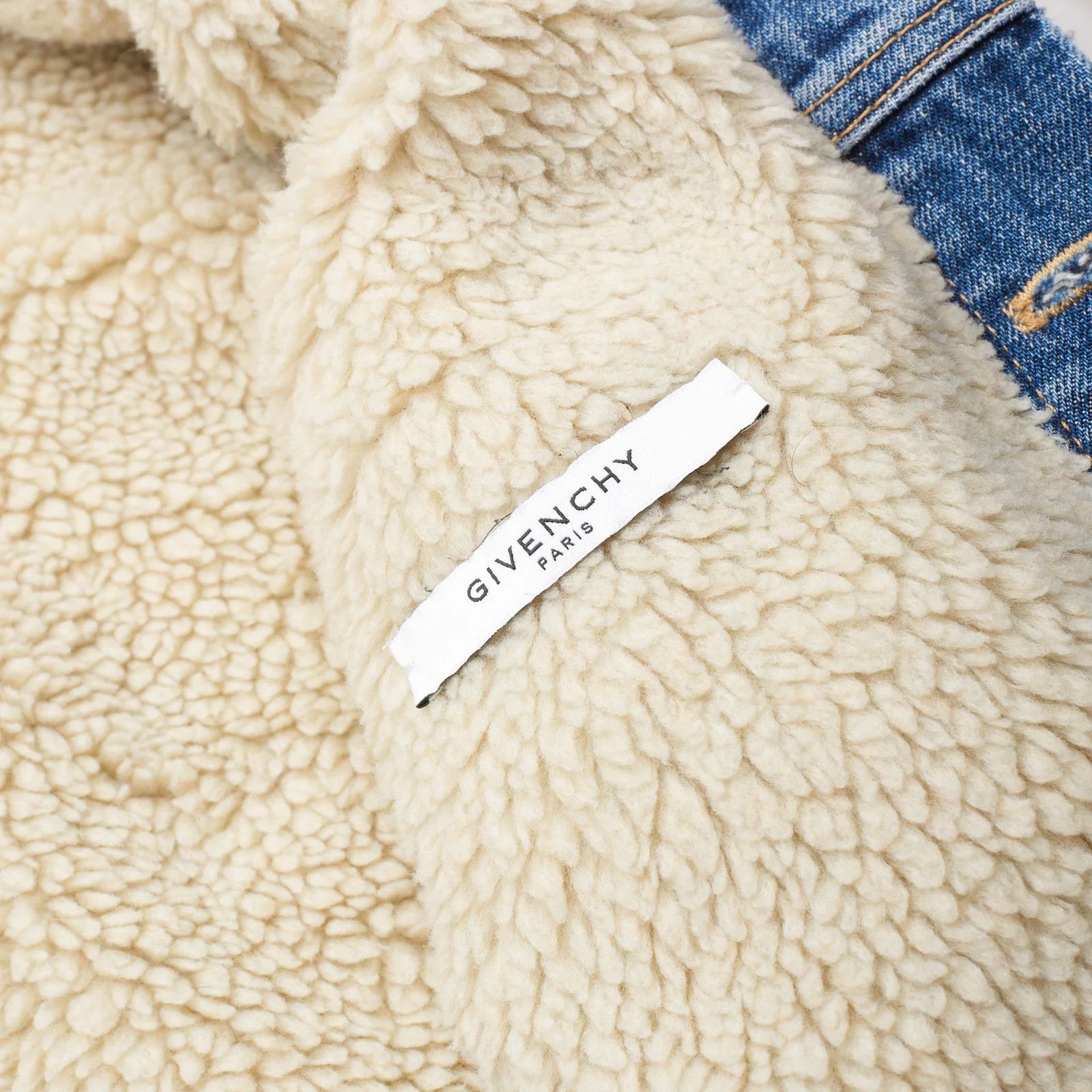 Givenchy GIVENCHY Paris Blue Denim Shearling Lined Trucker Jacket Size US L / EU 52-54 / 3 - 6 Thumbnail