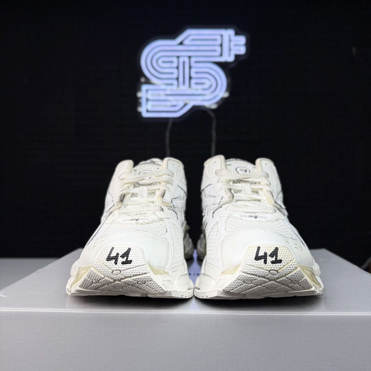 Balenciaga Balenciaga Runner White/White Size US 8.5 / EU 41-42 - 6 Thumbnail