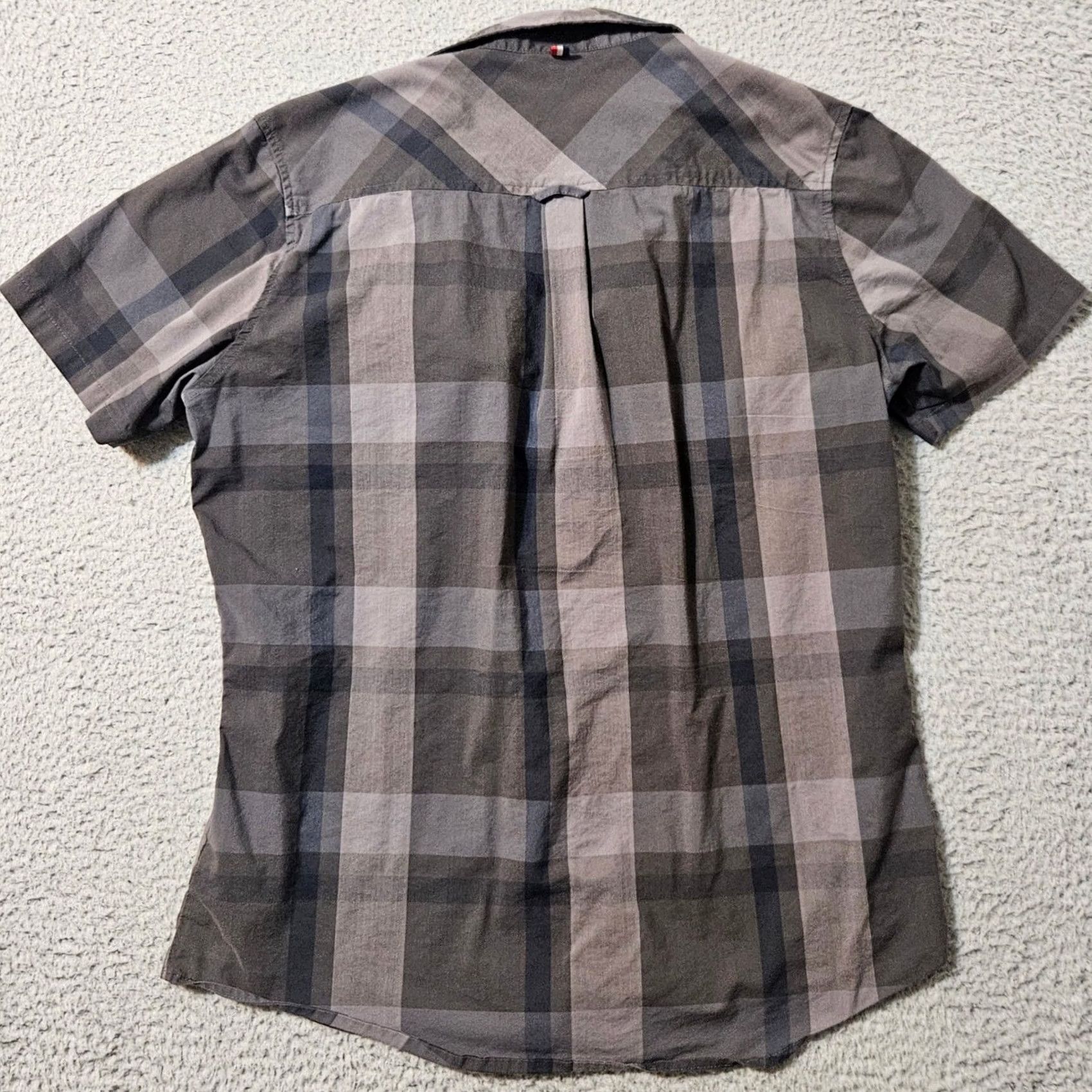 Vintage Red Bull Shirt Medium Men Black Plaid Short Sleeve Zip Up Workwear Shirt Size US M / EU 48-50 / 2 - 4 Thumbnail