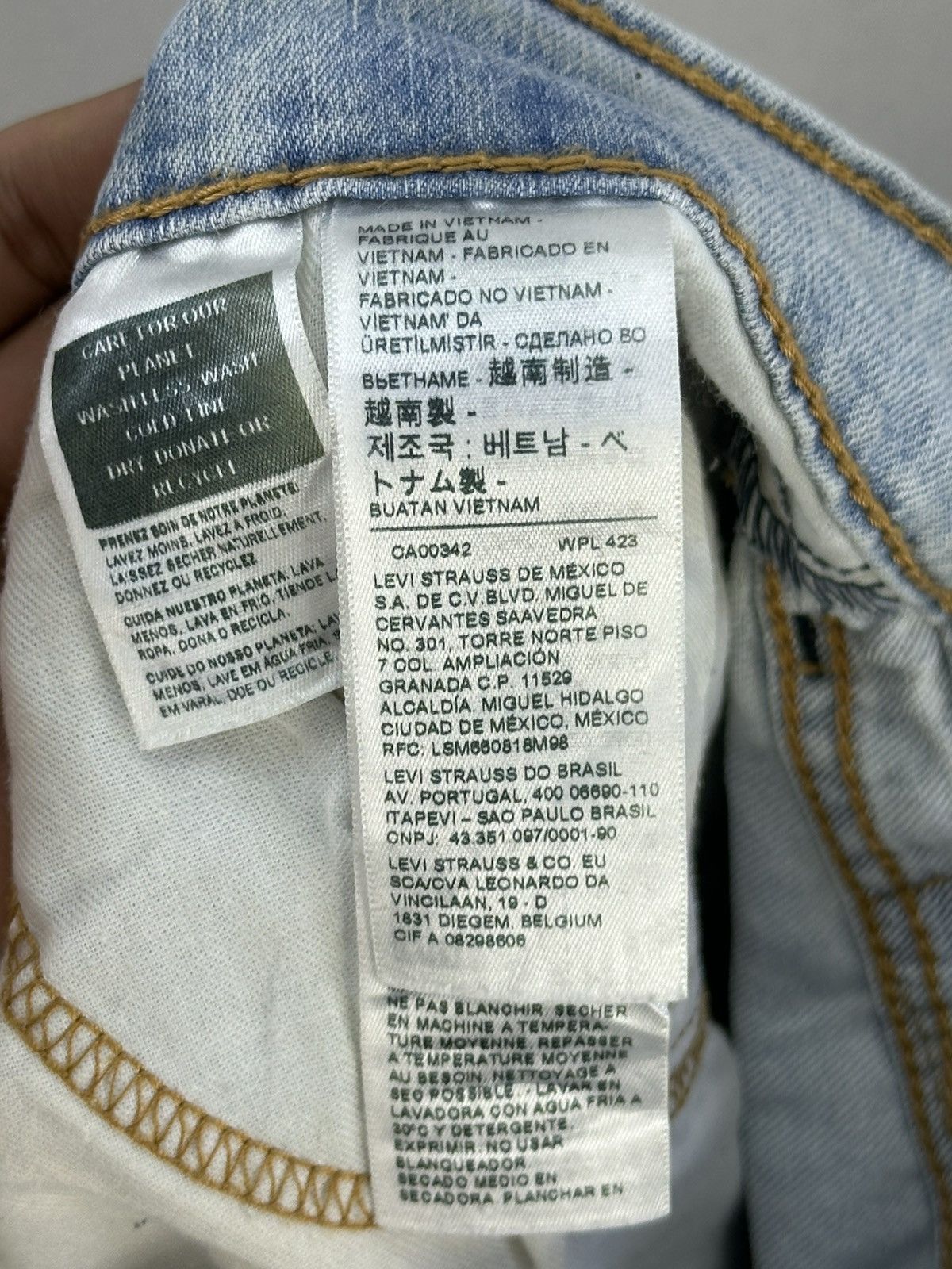 Levi's Levi’s 505 Blank Tab Regular Fit Light Washed Jeans Size US 34 / EU 50 - 15 Thumbnail