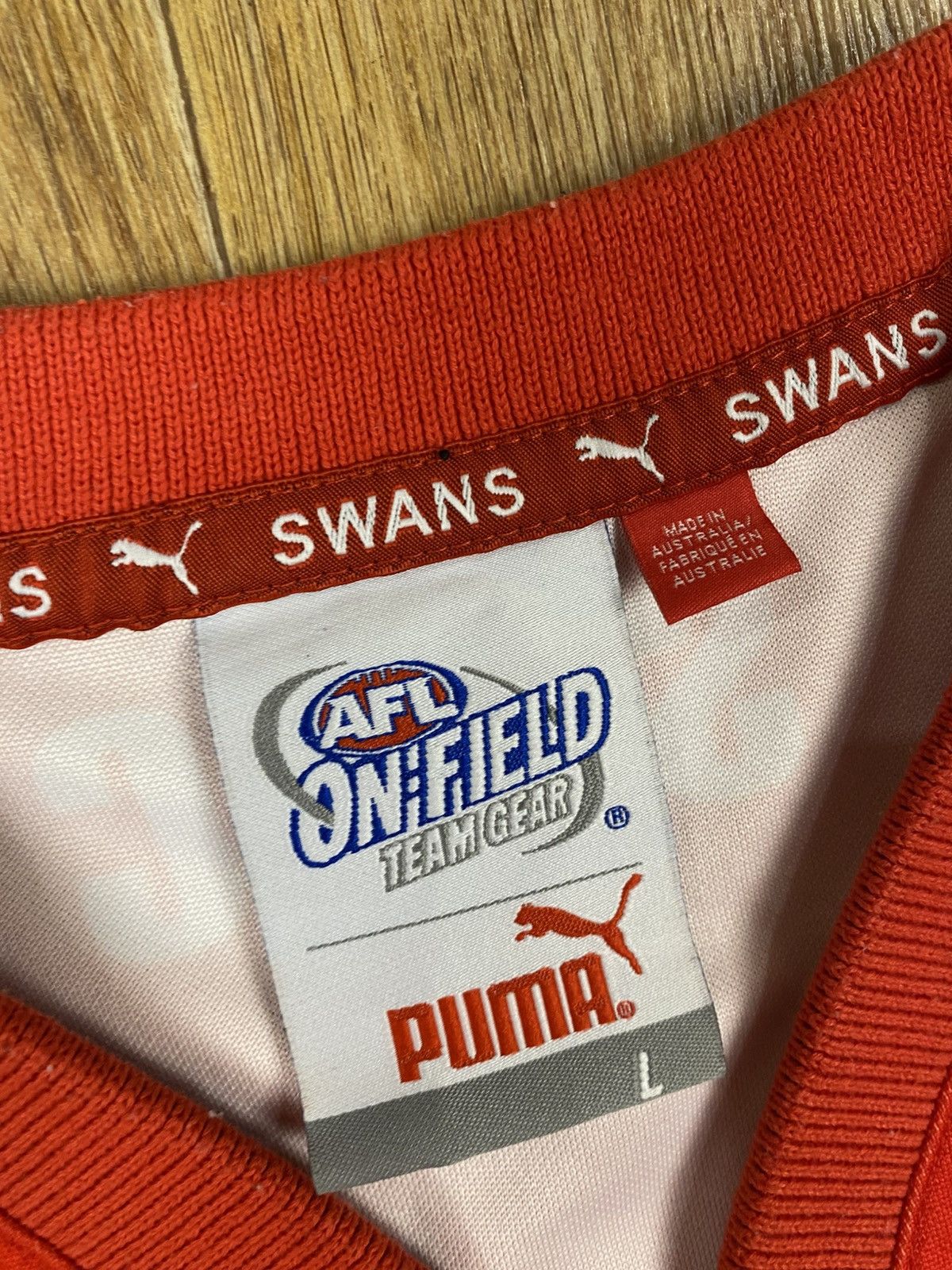 Puma × Vintage SYDNEY SWANS AFL TEAM JERSEY AUSTRALIA PUMA QBE Size US L / EU 52-54 / 3 - 5 Thumbnail