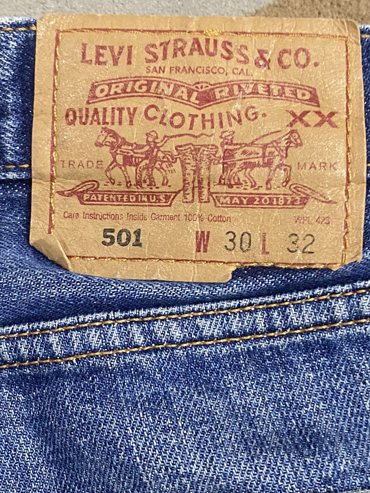 Levi's Vintage Clothing Vintage Levis 501 Y2K Blue Wash Distressed Jeans Size US 31 - 9 Thumbnail