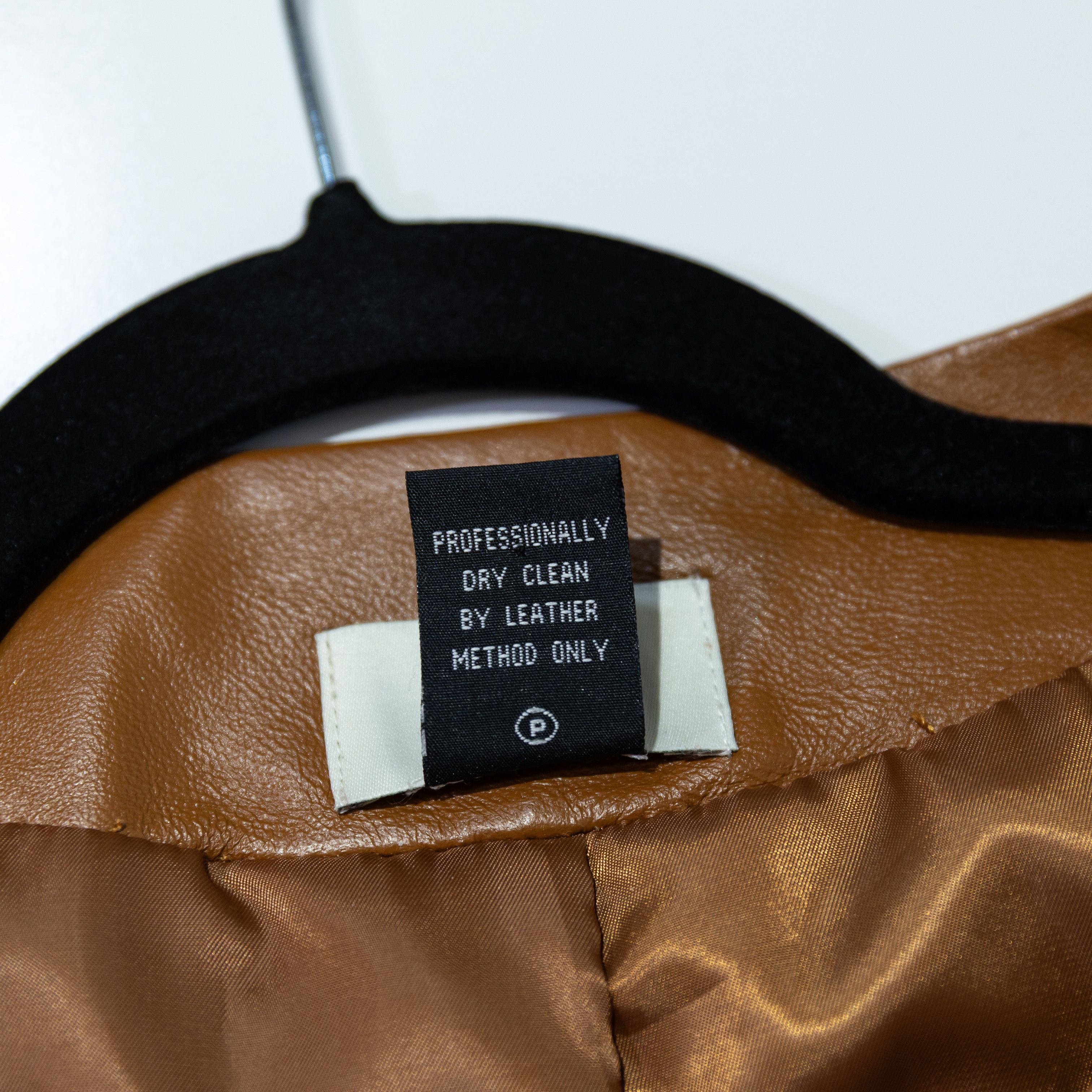 Neiman Marcus Neiman Marcus Genuine Leather Button Front Size XL / US 12-14 / IT 48-50 - 3 Thumbnail