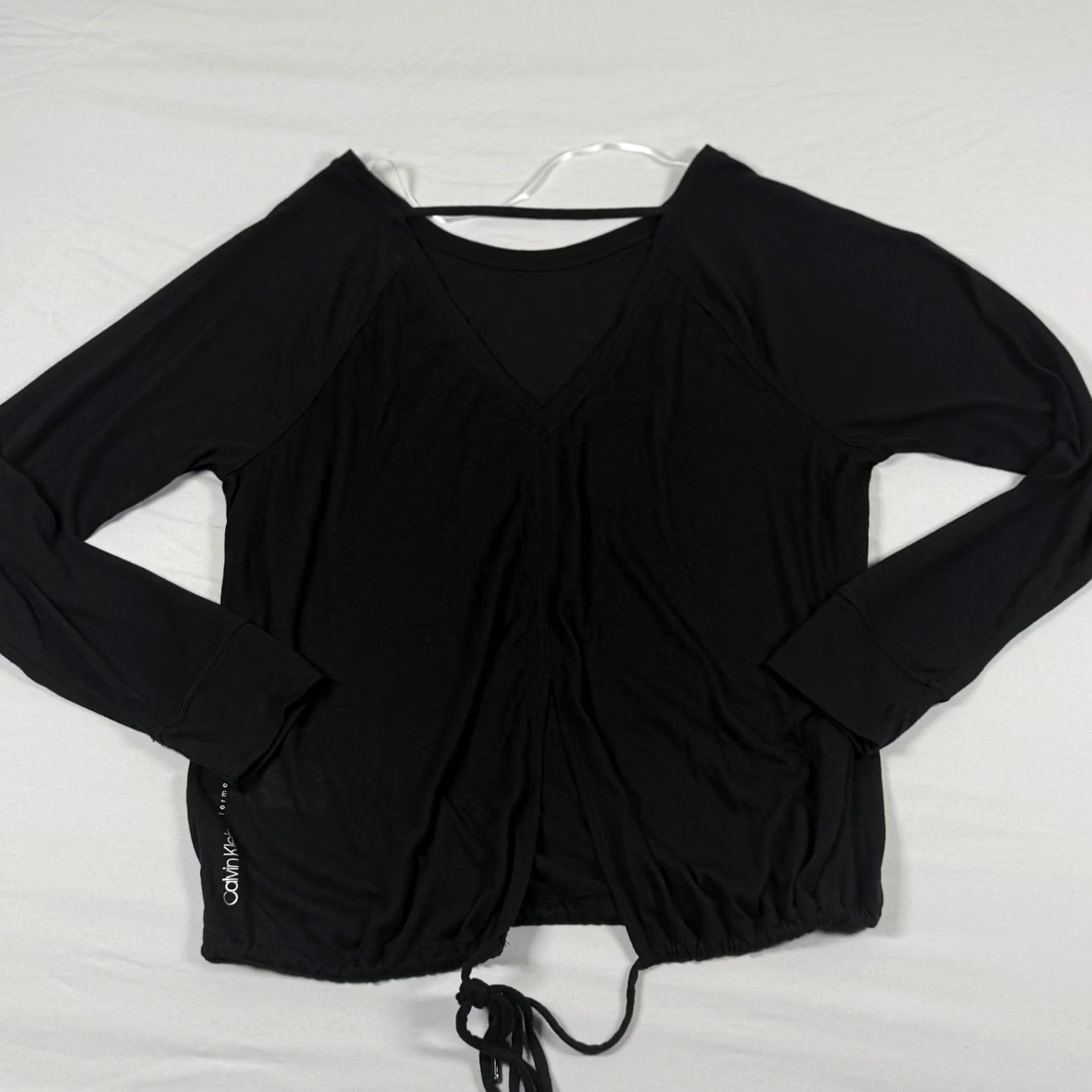 Calvin Klein Calvin Klein Performance Pullover Womens M Minimalist Sporty Chic Athleisure Black Size M / US 6-8 / IT 42-44 - 3 Thumbnail