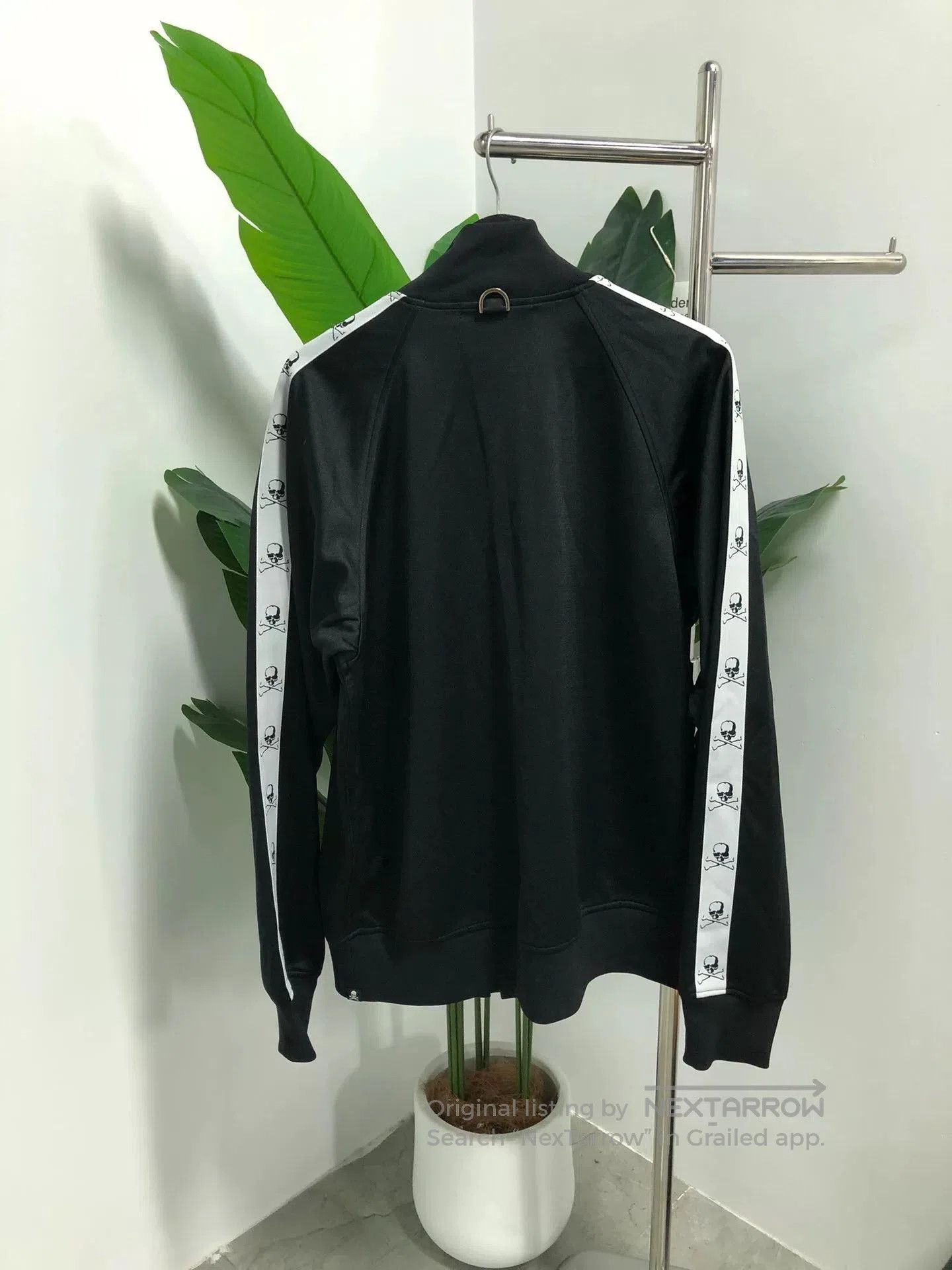 Mastermind Japan mastermind world skull print sweatshirt size L. Size US L / EU 52-54 / 3 - 2 Thumbnail