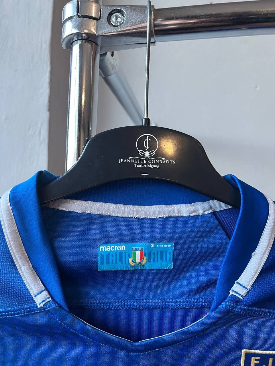 Macron 2021/22 ITALY(ITALIA) TEAM HOME RUGBY JERSEY SHIRT MACRON XL Size US XL / EU 56 / 4 - 7 Thumbnail