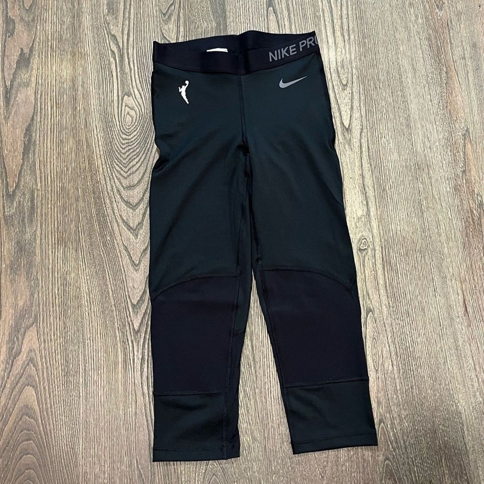 Nike NWOT Nike Pro Womens Dri-Fit WNBA Official Compression M Size 27" / US 4 / IT 40 - 1 Thumbnail