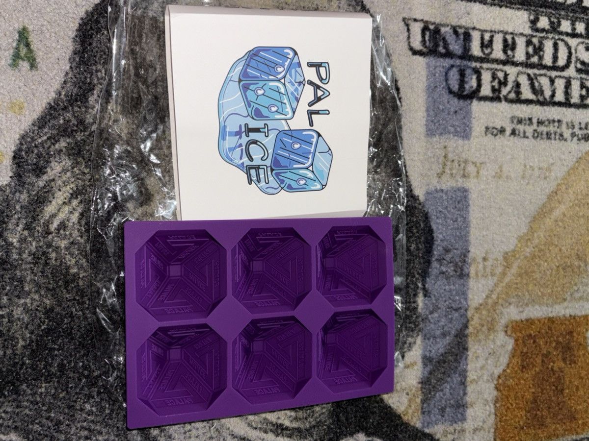Palace Palace Tri-Ferg Ice Cube Tray | Grailed