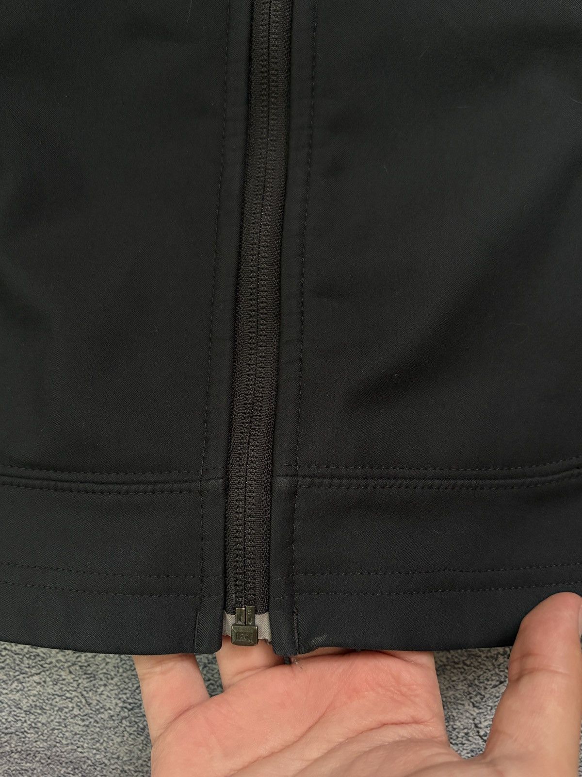 Nike ACG Nike ACG Black Softshell Fleece Jacket Women’s S Gorpcore Size S / US 4 / IT 40 - 9 Thumbnail