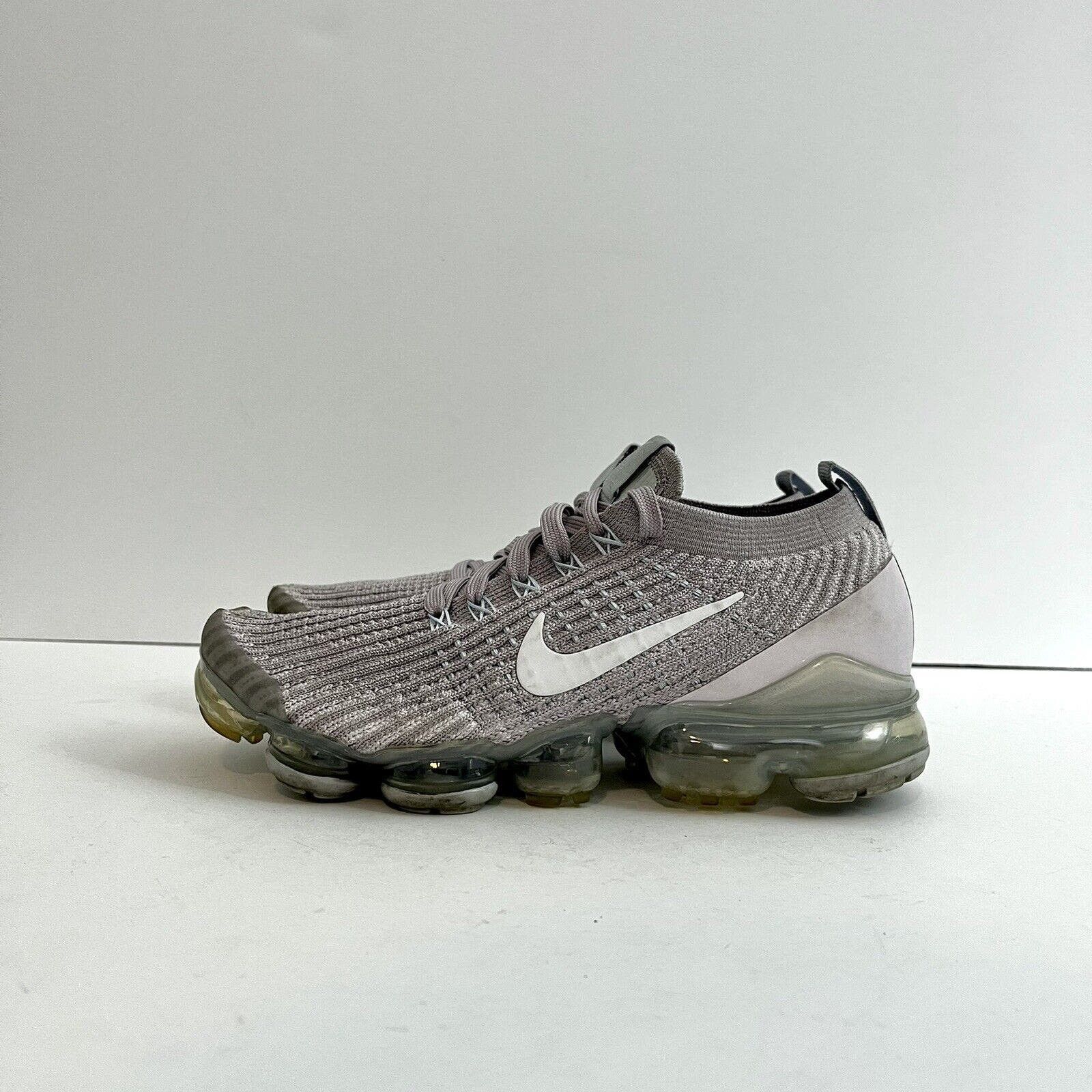image of 2019 Nike Air Vapormax Flyknit 3 Ct1274-500 Wmns Size 7.5 Shoes in Purple, Women's