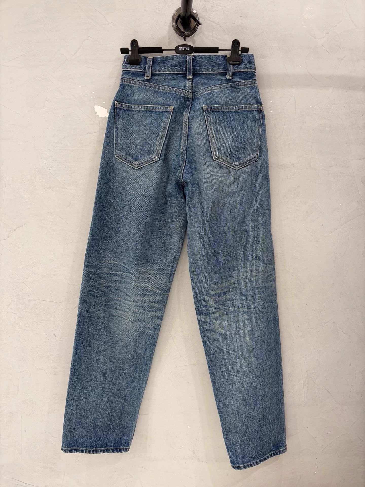 Celine Celine Triomphe Classic High-Waist Jeans 26 DS Size 26" / US 2 / IT 38 - 2 Thumbnail