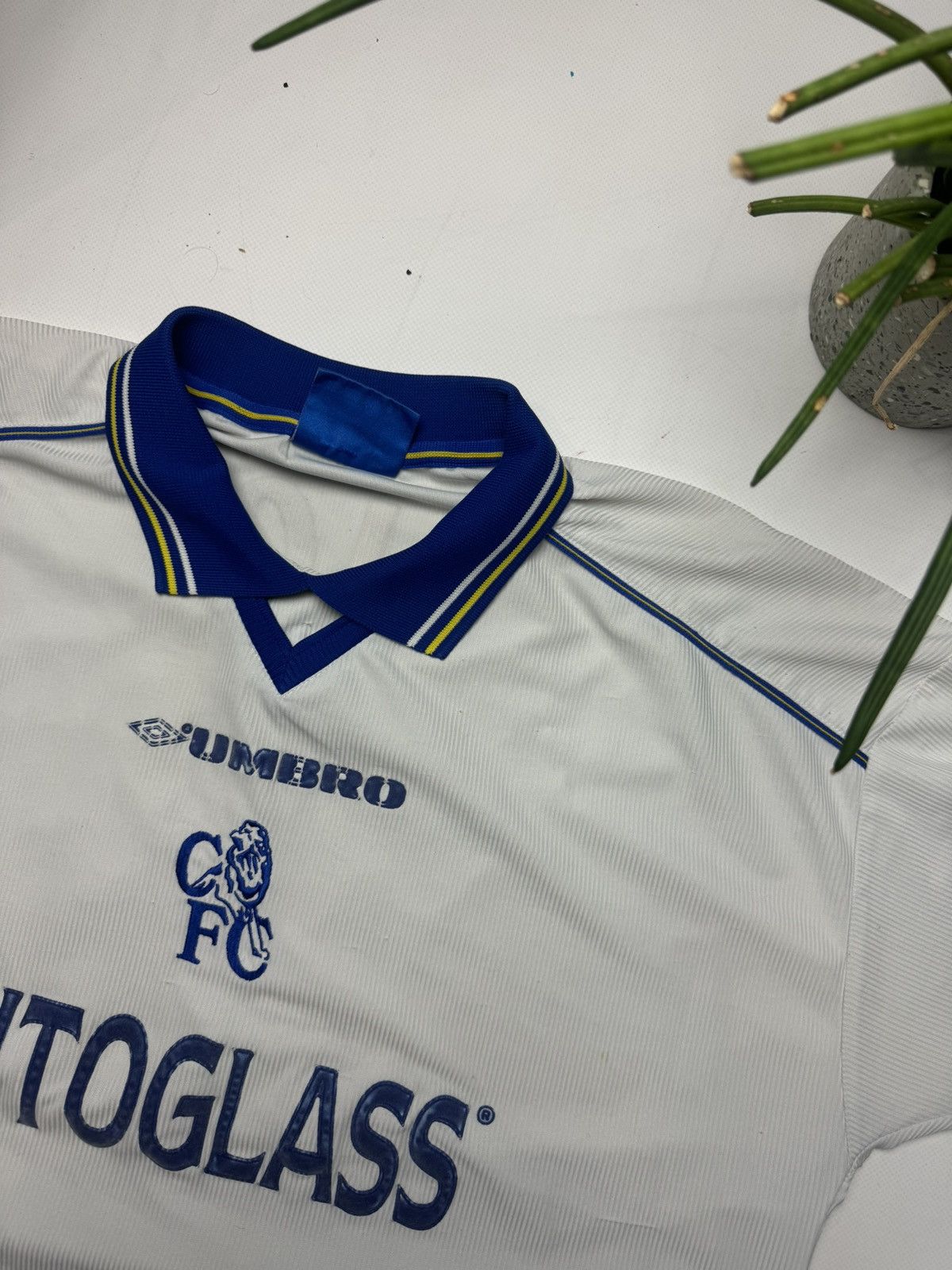 Chelsea Soccer × Umbro × Vintage Rare vintage Umbro Chelsea soccer jersey #19 FLO y2k Size US XL / EU 56 / 4 - 7 Thumbnail