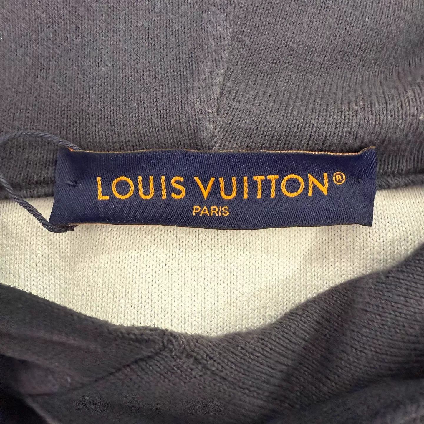 Louis Vuitton Louis Vuitton Gradient Monogram Light Gray Hoodie M Size US M / EU 48-50 / 2 - 3 Thumbnail