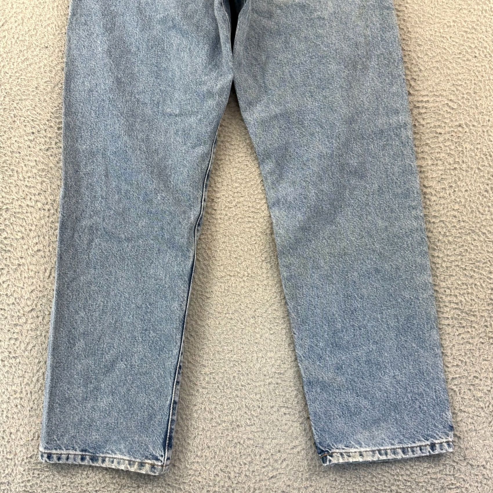 Tommy Hilfiger VINTAGE Tommy Hilfiger Jeans Womens 6 Medium Wash Button 26x30 Denim Loose Y2K City Retro Shoes? Size 28" / US 6 / IT 42 - 4 Thumbnail