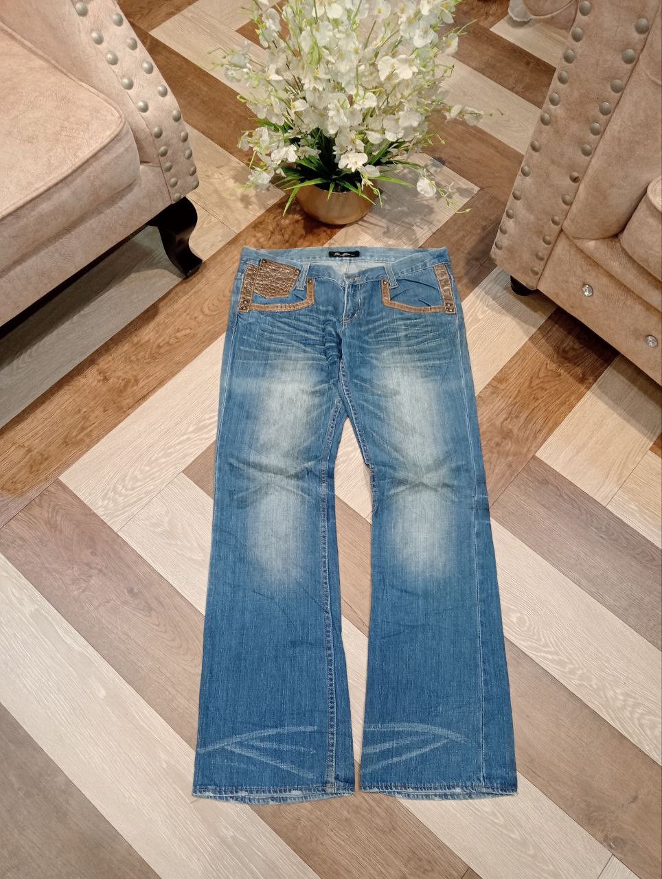 Japanese Brand ROOT THREE JAPAN BLUE WASHED FLARED DENIM JEANS Size US 34 / EU 50 - 1 Thumbnail
