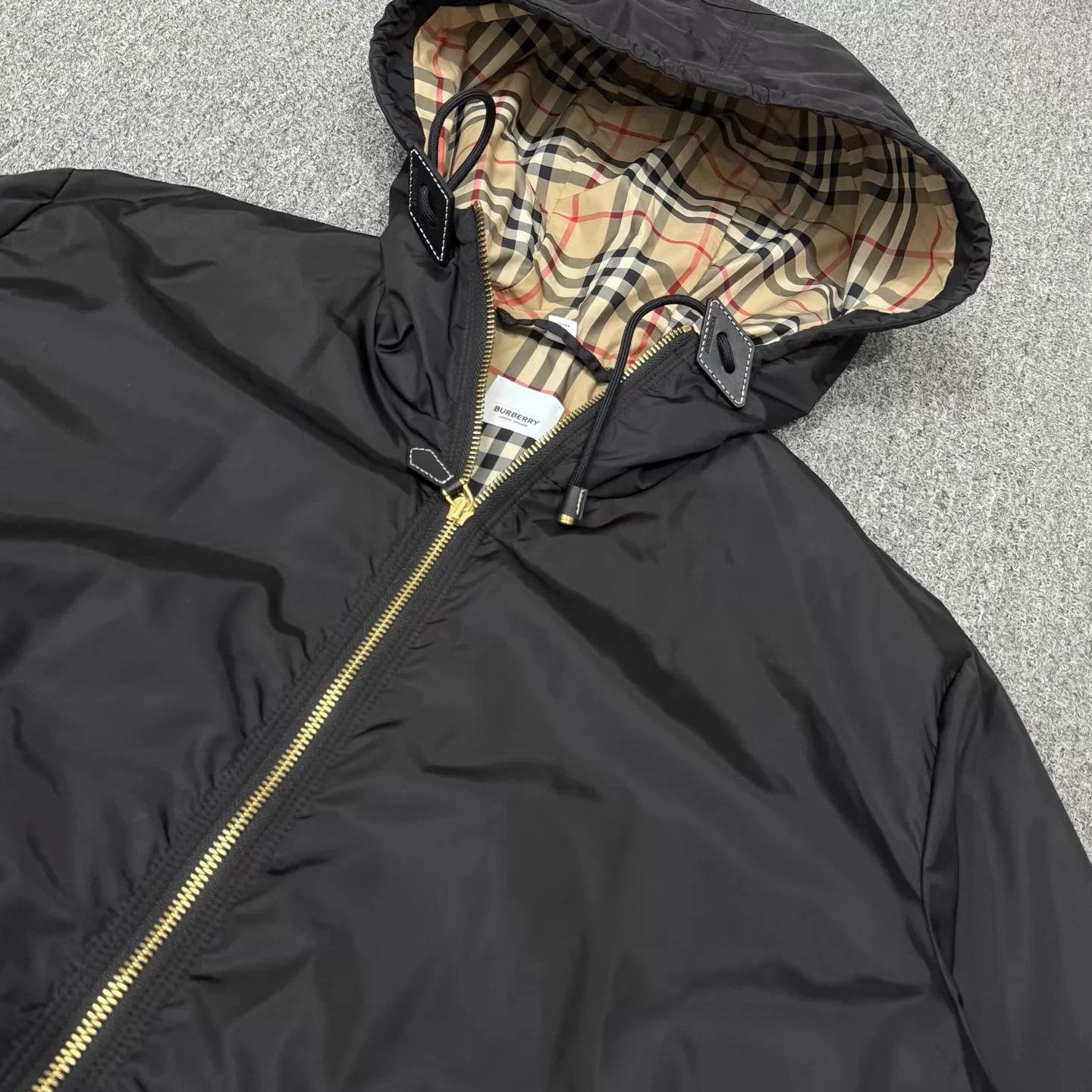 Burberry Burberry light hooded drawstring waist black jacket UK4 new Size XS / US 0-2 / IT 36-38 - 3 Thumbnail