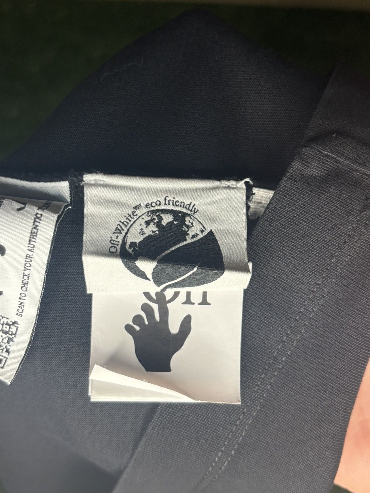 Off-White Offwhite hands over arrows tee black/white Size US S / EU 44-46 / 1 - 10 Thumbnail