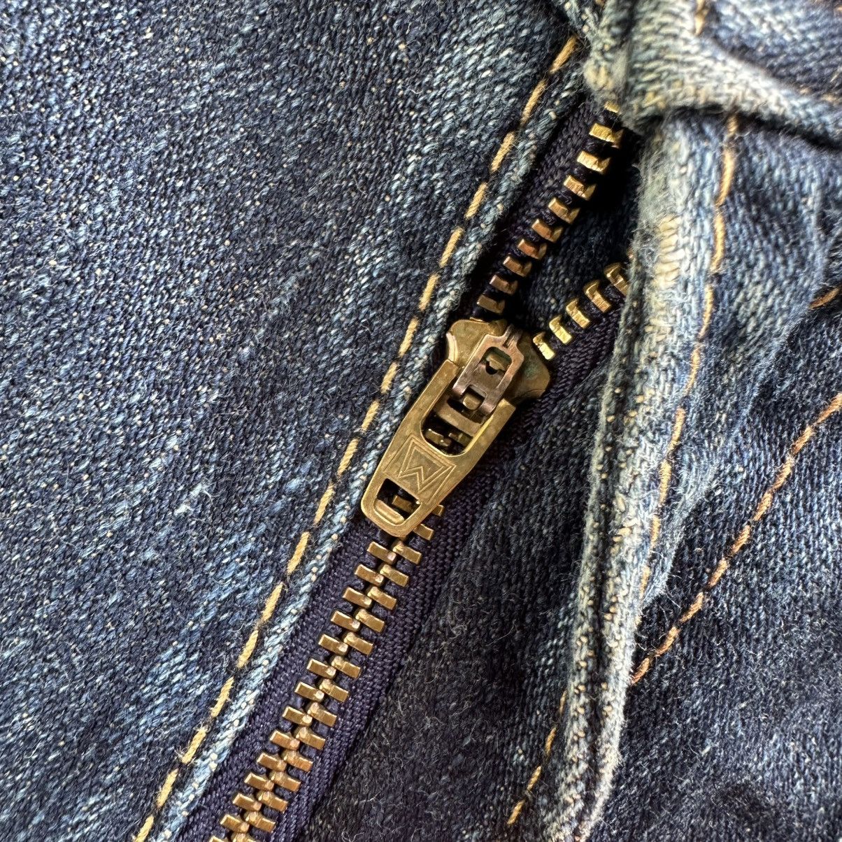 Japanese Brand Vintage Wrangler Distressed Faded Denim Jean Pant W33 Size US 33 - 5 Thumbnail