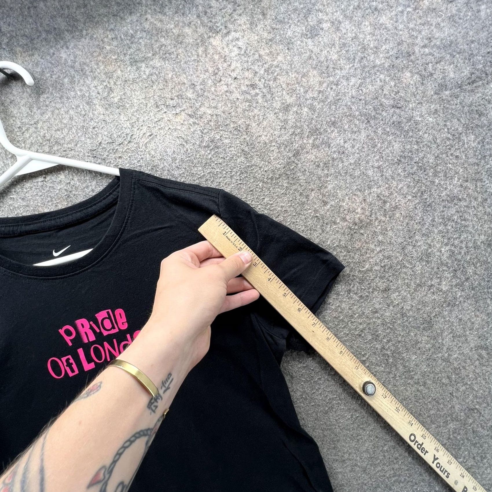 Nike Nike Shirt Women Small Black Pride Of London Graphic Cotton Tagless Crewneck Tee Size S / US 4 / IT 40 - 7 Thumbnail