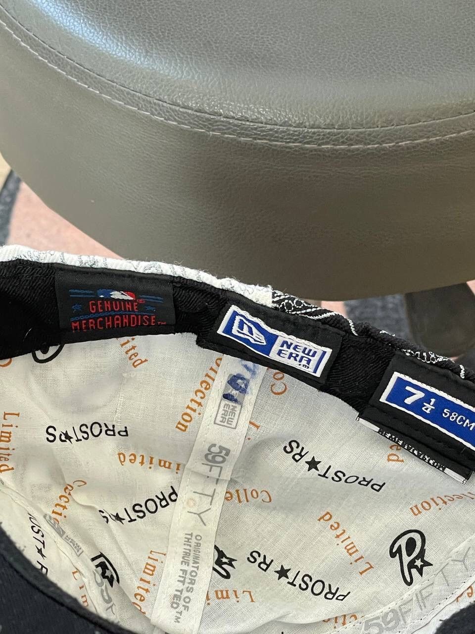 MLB × New Era Vintage New Era Embroidered Dollar 💵 Snap back hat Size ONE SIZE - 8 Thumbnail