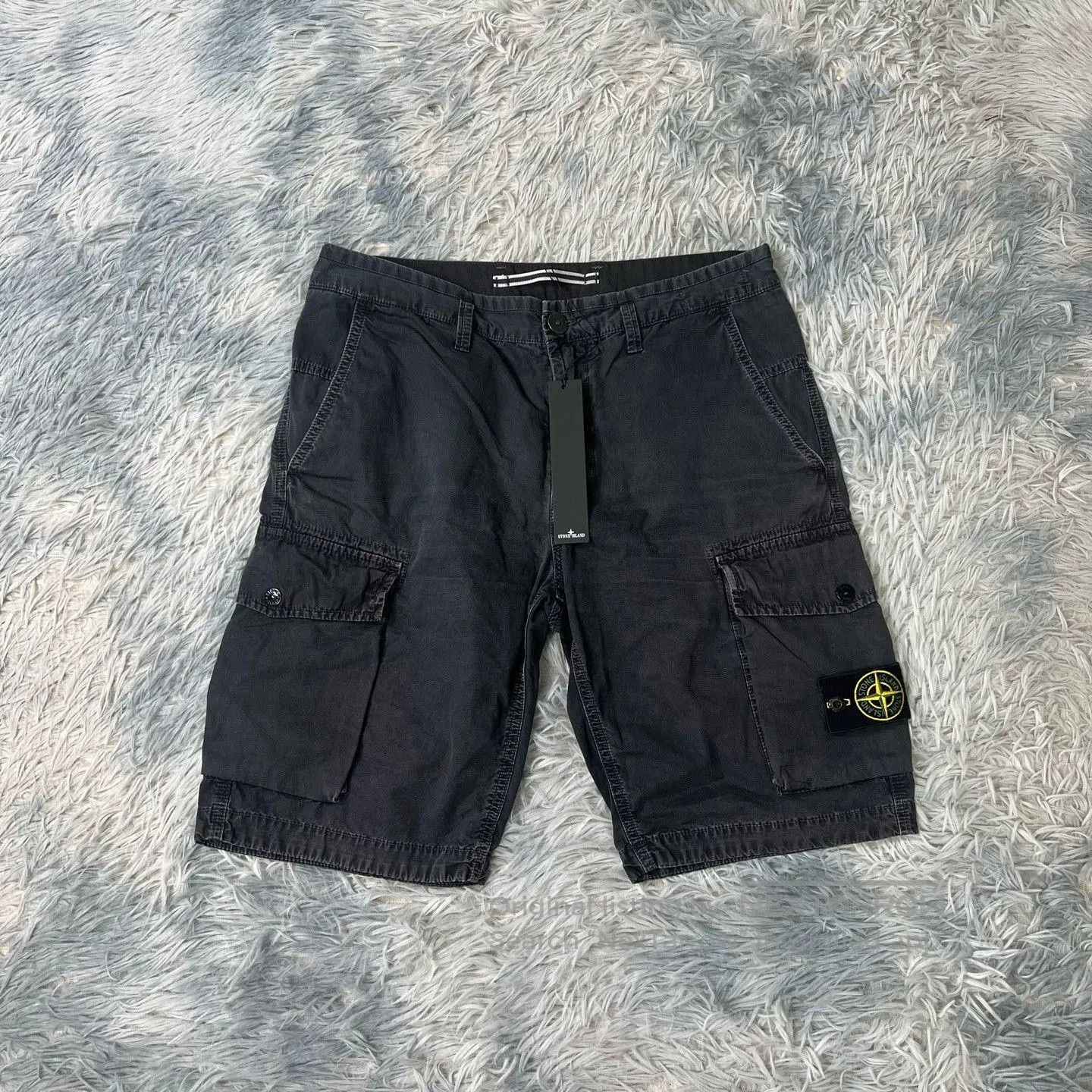 Stone Island Stone Island Shorts. Size US 32 / EU 48 - 1 Thumbnail