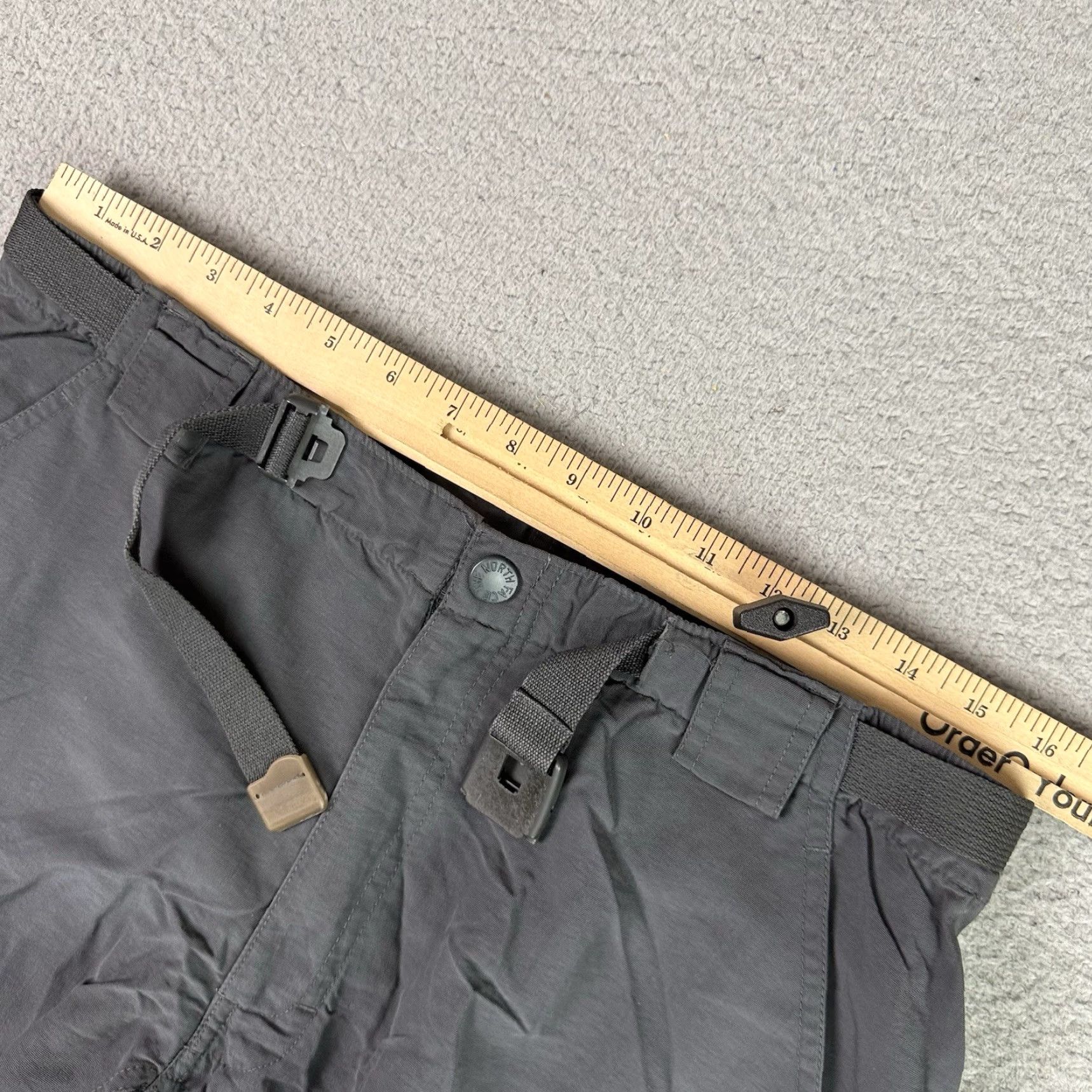 The North Face The North Face Cargo Shorts Mens M Gray Belted 9" Pockets Outdoor Hiking Casual Shirt? Size US 31 - 7 Thumbnail