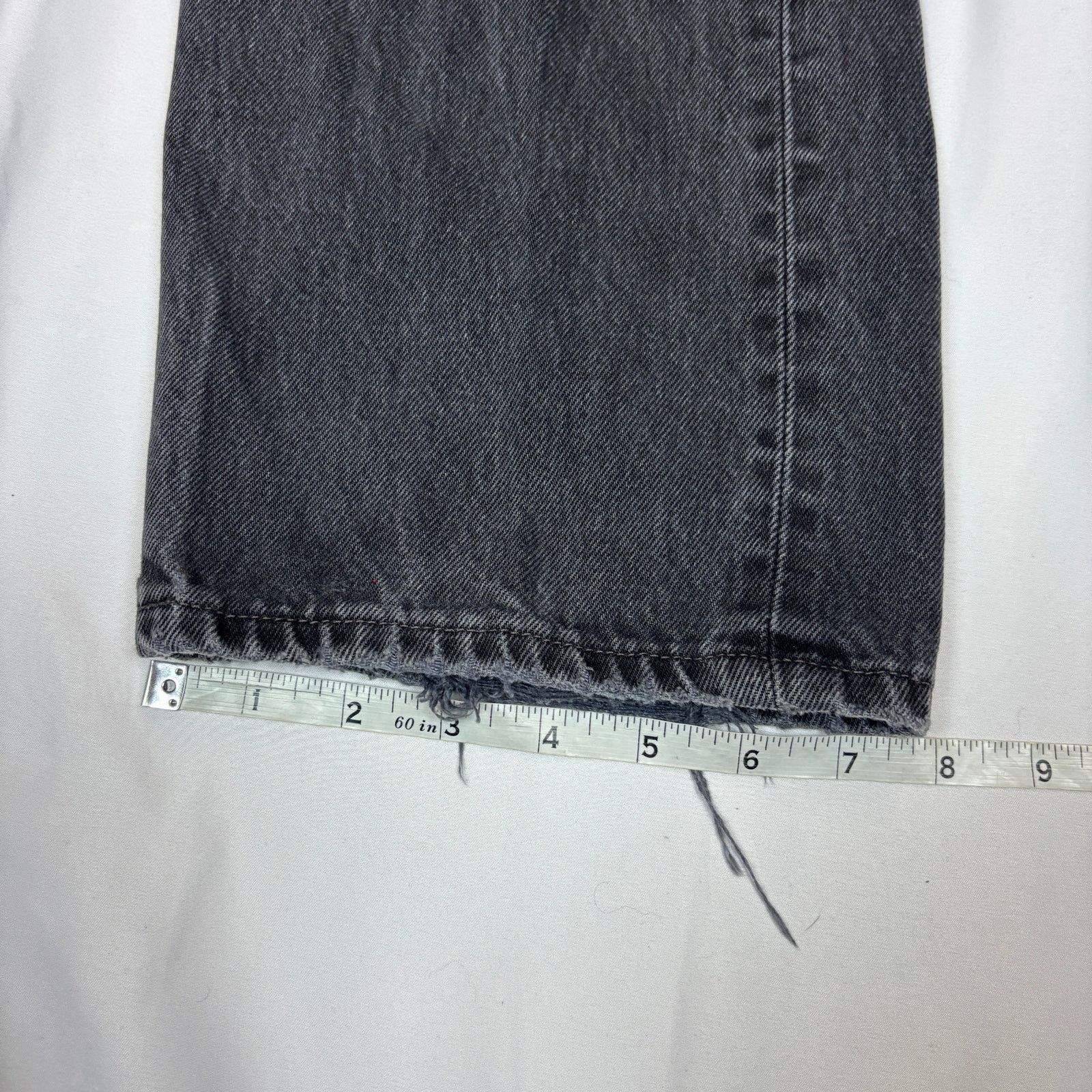 Levi's Vintage Levi's 501 Straight Leg Black Denim Jeans 35x31 Size US 35 - 8 Thumbnail