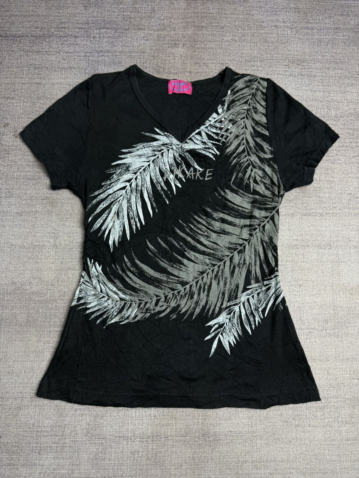 Japanese Brand Y2K PIKAKE IFSIX TSHIRT Size M / US 6-8 / IT 42-44 - 1 Thumbnail