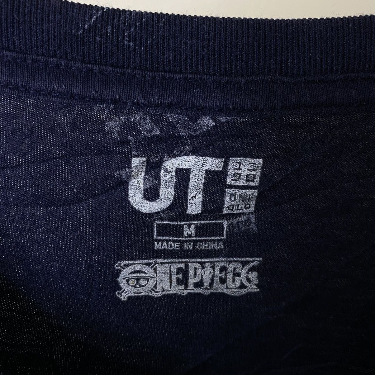 Uniqlo Uniqlo x Anime One Piece Bentham Collaboration T Shirt Size US M / EU 48-50 / 2 - 4 Thumbnail