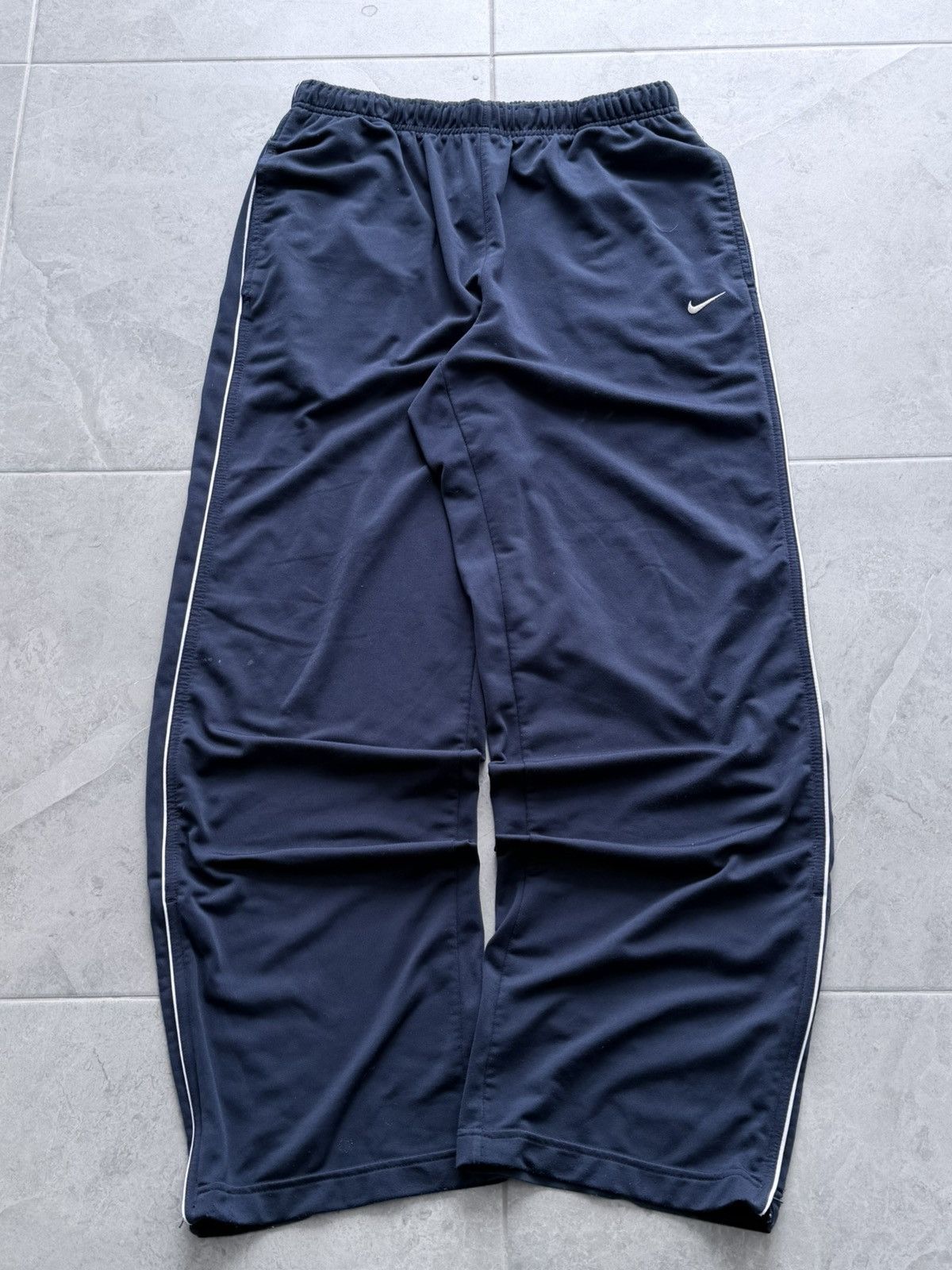 Nike Vintage 00s Nike Baggy Sweatpants Y2K Size US 34 / EU 50 - 1 Thumbnail