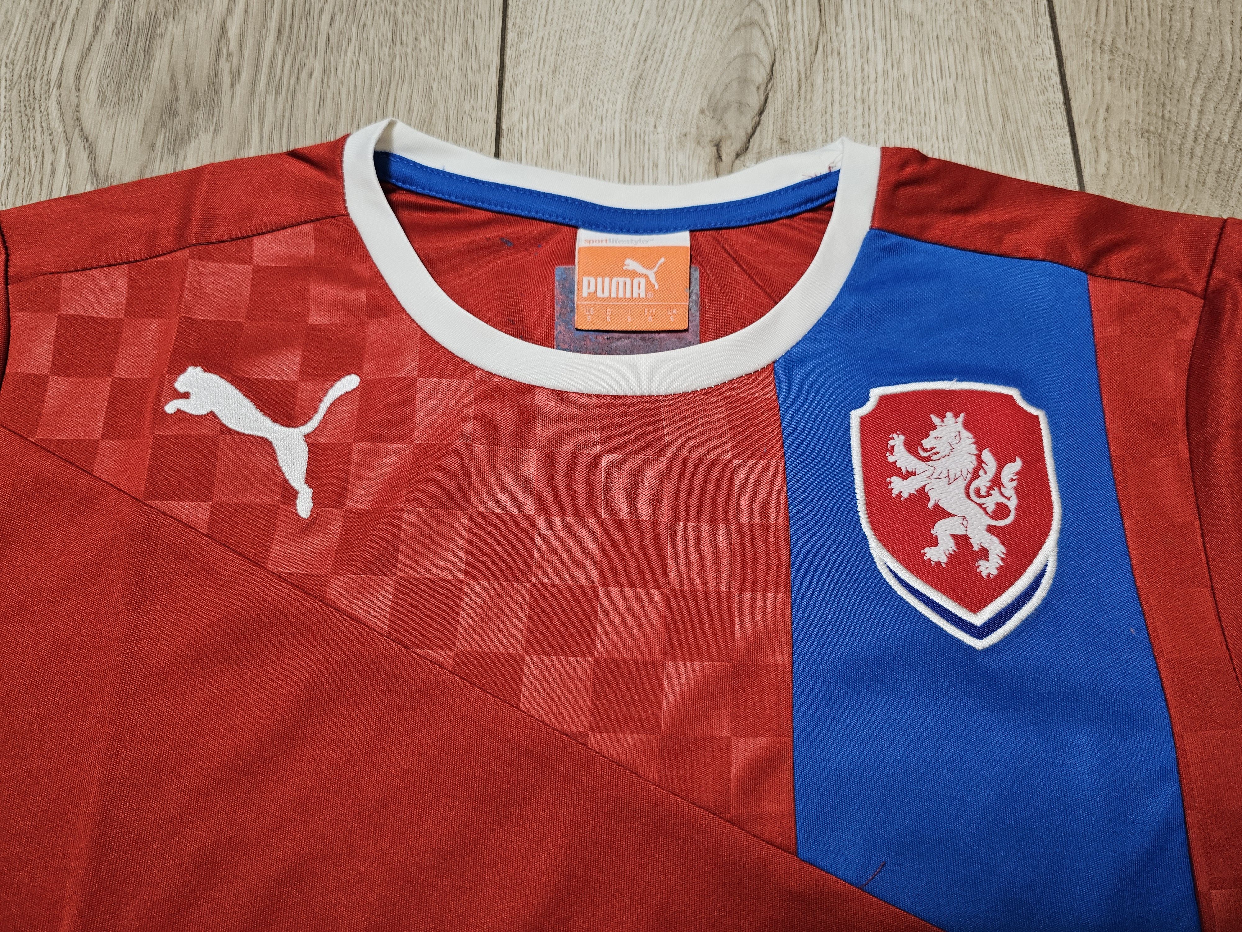 Puma CZECH REPUBLIC 2012 2013 HOME FOOTBALL SHIRT SOCCER JERSEY Size US S / EU 44-46 / 1 - 3 Thumbnail