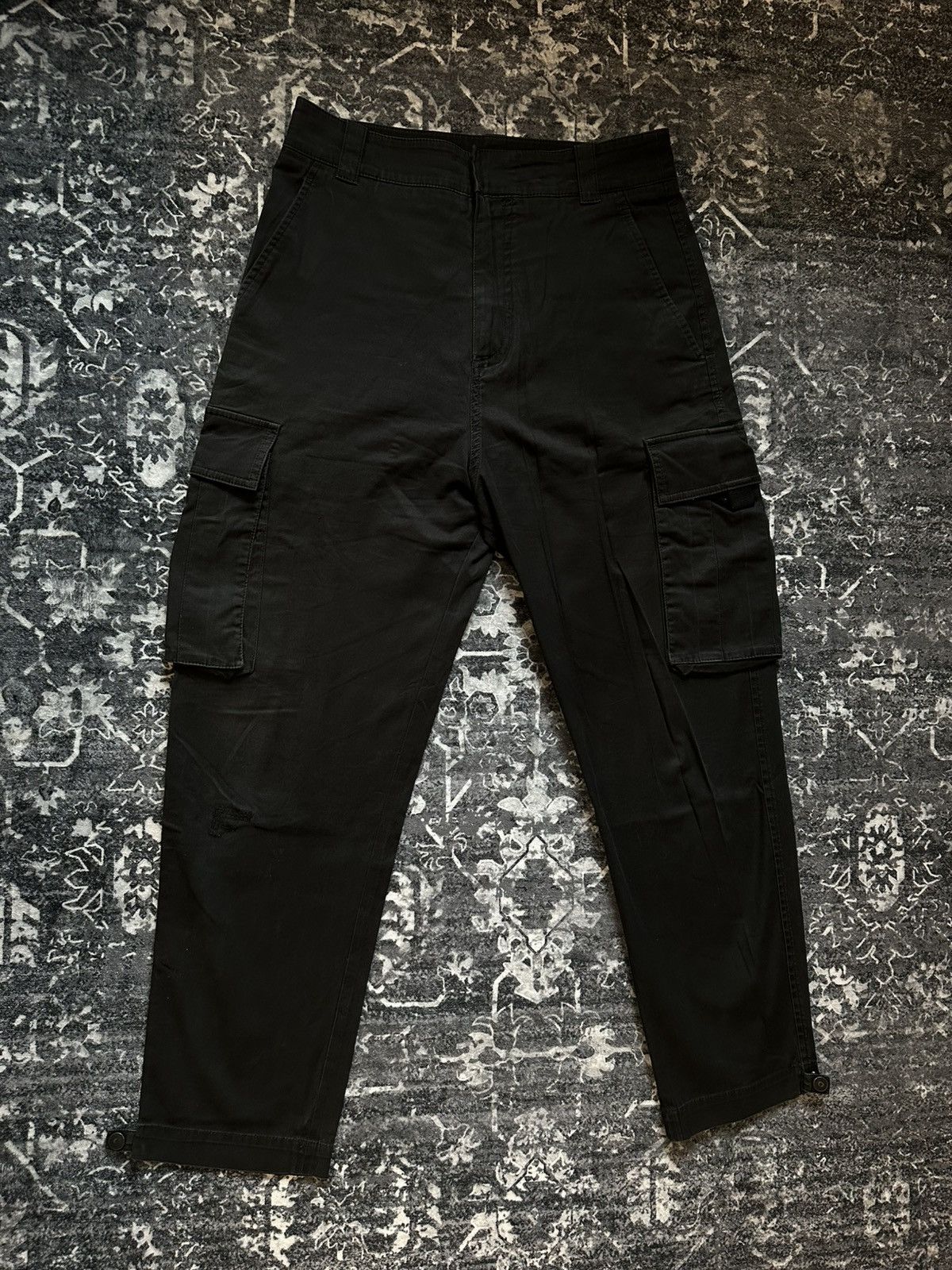Dior DIOR BLACK STRETCH COTTON GABARDINE CARGO PANTS Size US 30 / EU 46 - 1 Thumbnail
